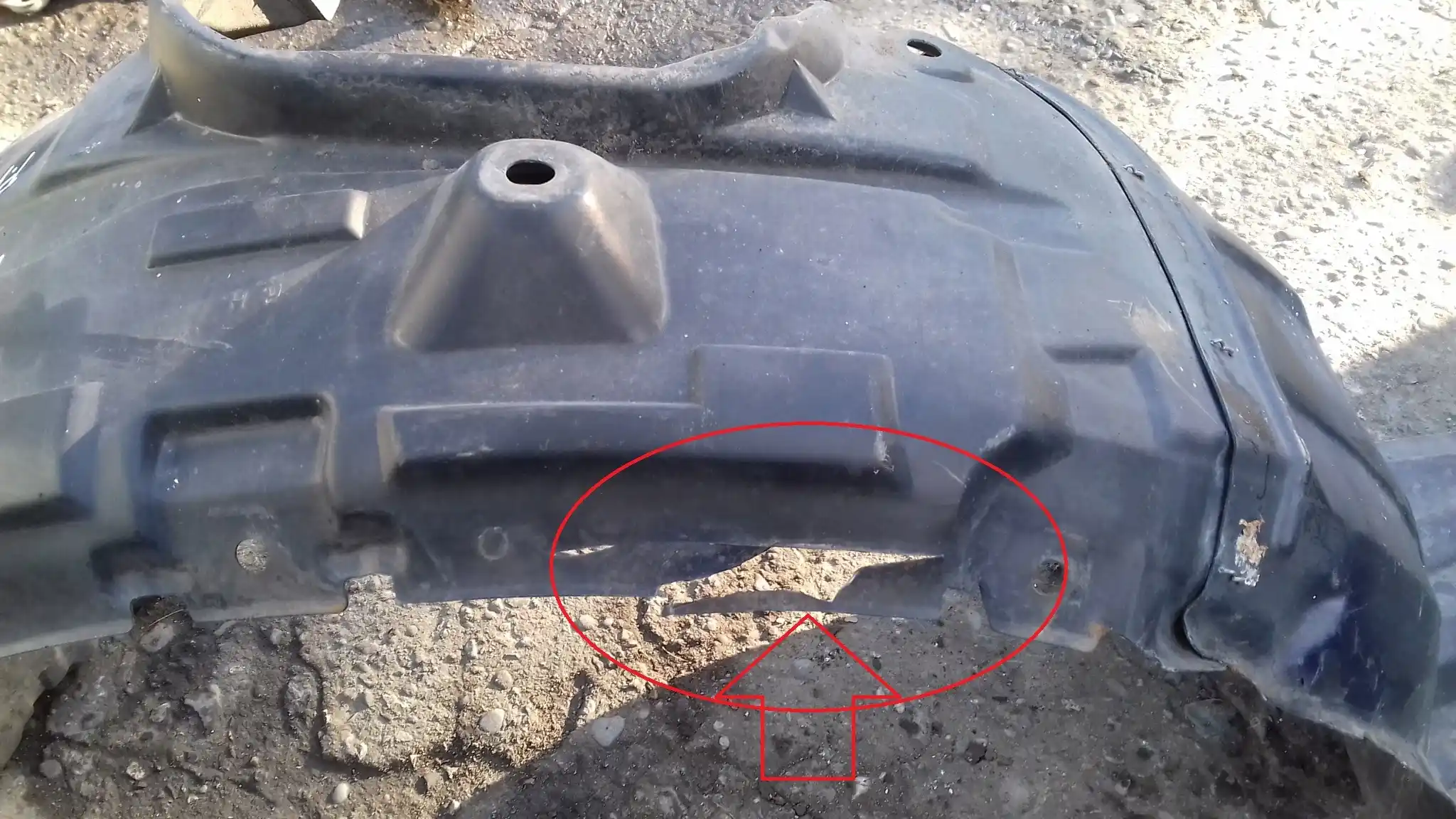 NADKOLE PRAWY PRZÓD PRZEDNIE MAZDA 3 I BK 03-06 HATCHBACK