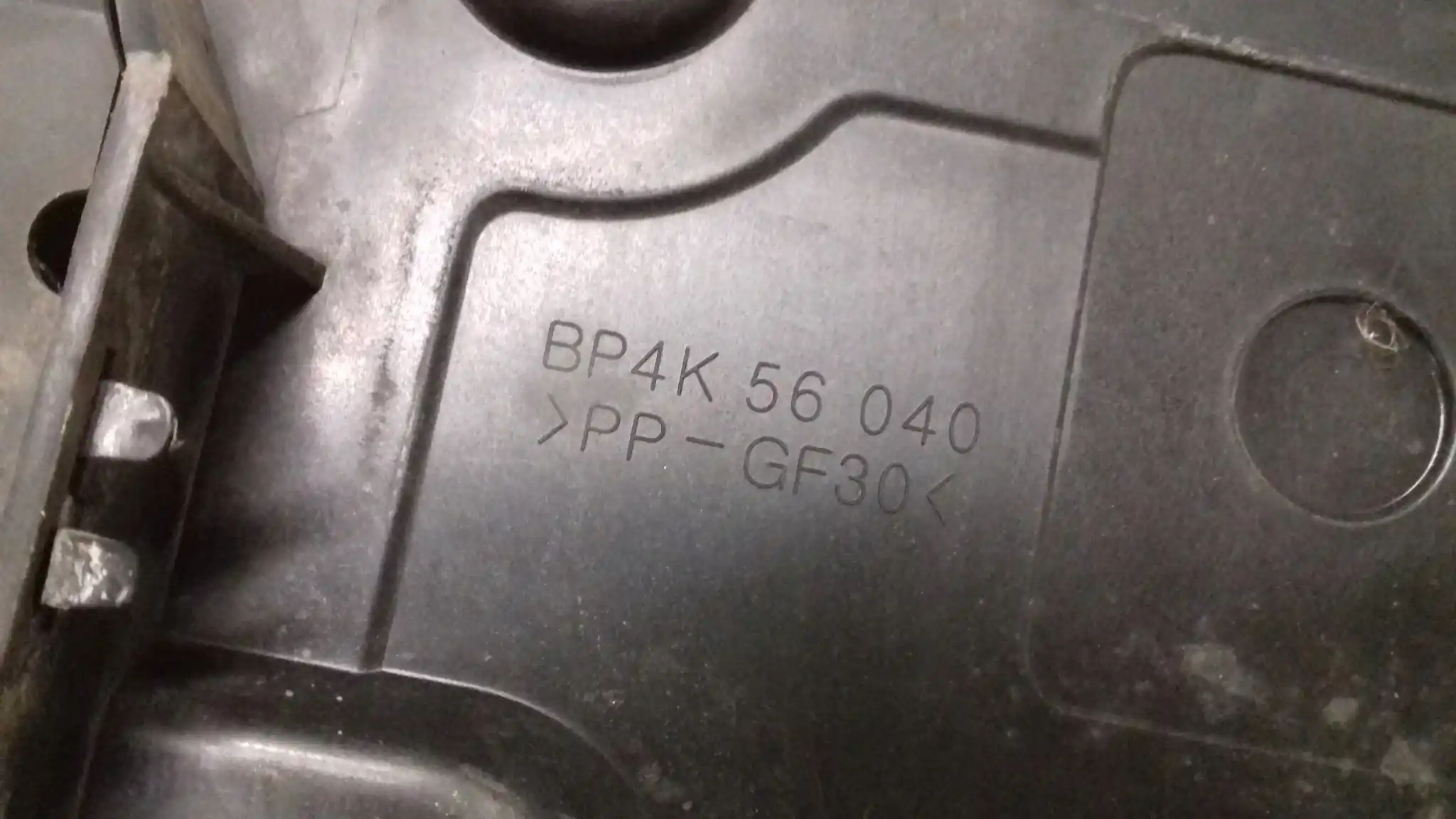 OBUDOWA AKUMULATORA BP4K56040 MAZDA 3 I BK 03-09