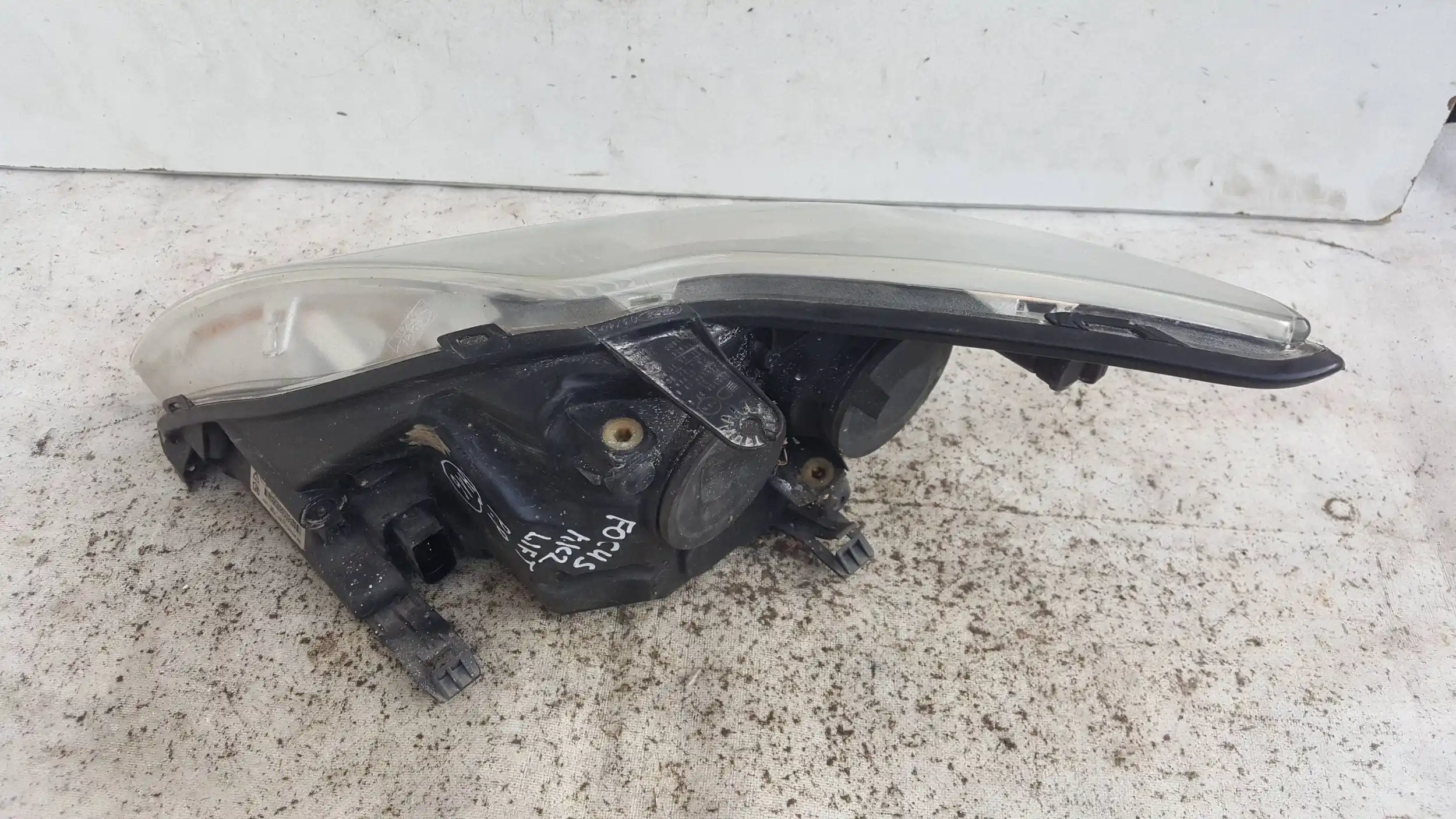 LAMPA PRAWY PRZÓD PRZEDNIA 8M5113W029AE FORD FOCUS MK2 II LIFT 07-11