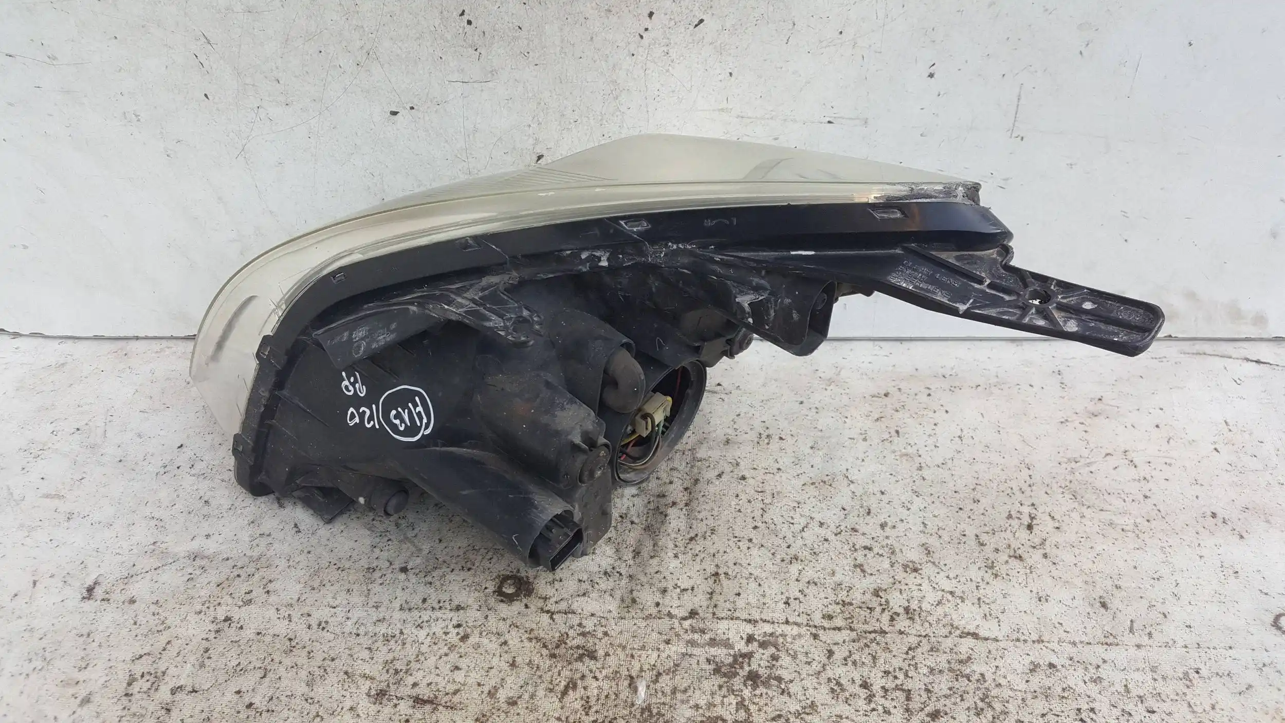 LAMPA PRAWY PRZÓD PRZEDNIA HYUNDAI I20 I 08-12