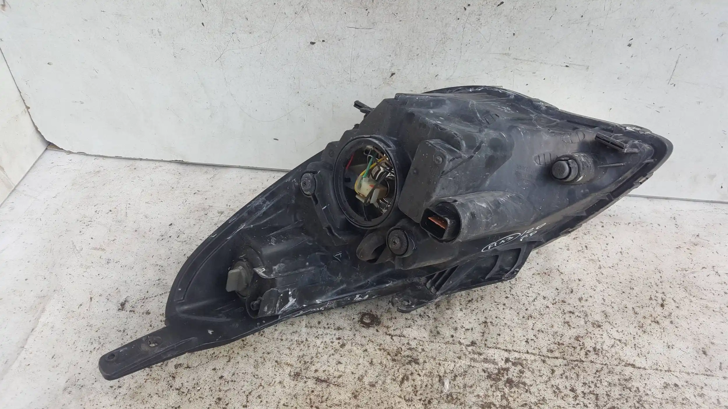 LAMPA PRAWY PRZÓD PRZEDNIA HYUNDAI I20 I 08-12