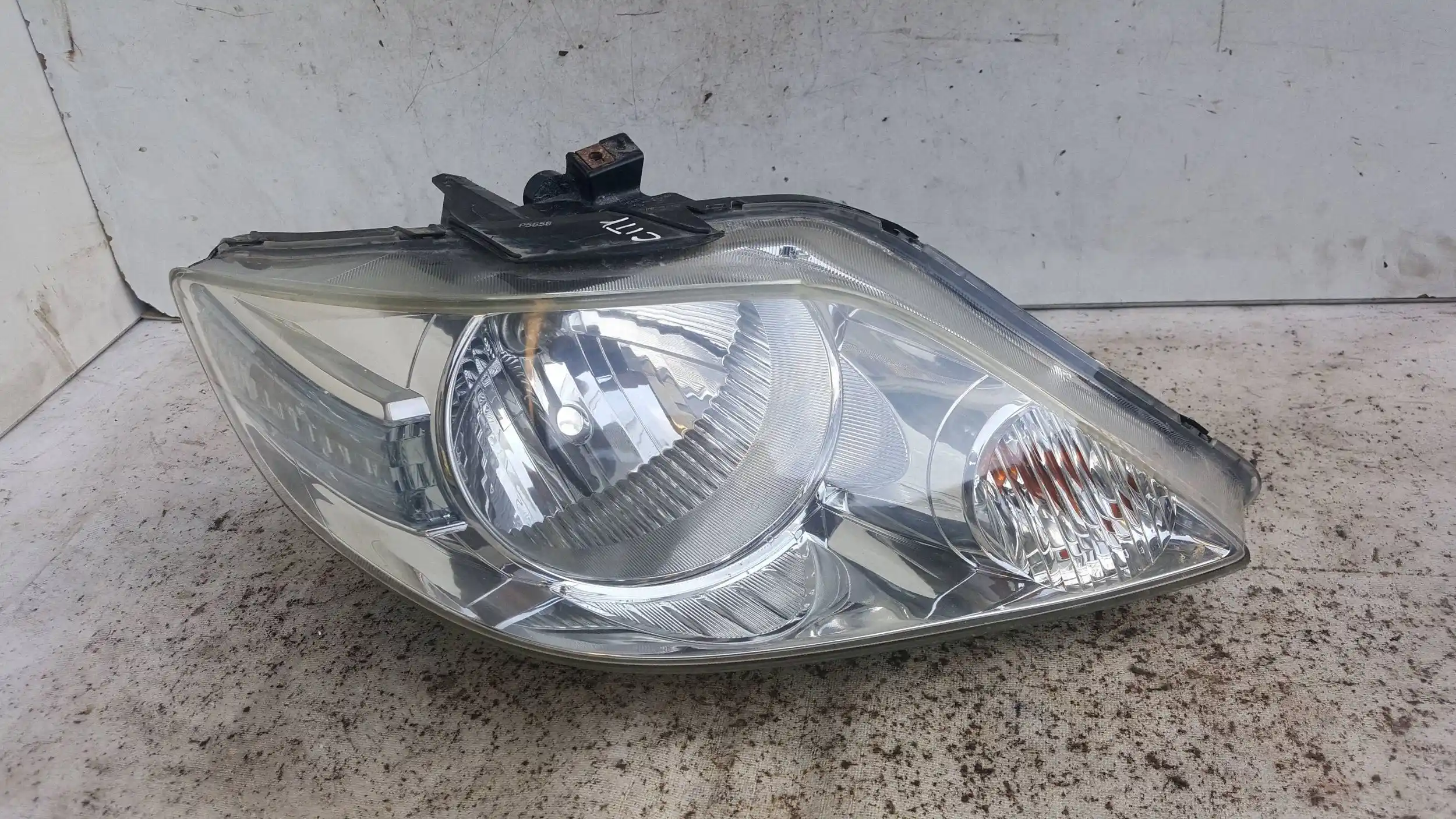 LAMPA PRAWY PRZÓD PRZEDNIA HONDA CITY IV LIFT 05-