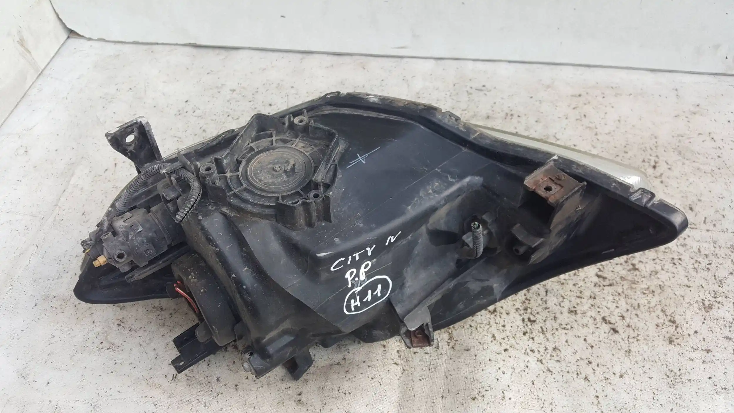 LAMPA PRAWY PRZÓD PRZEDNIA HONDA CITY IV LIFT 05-