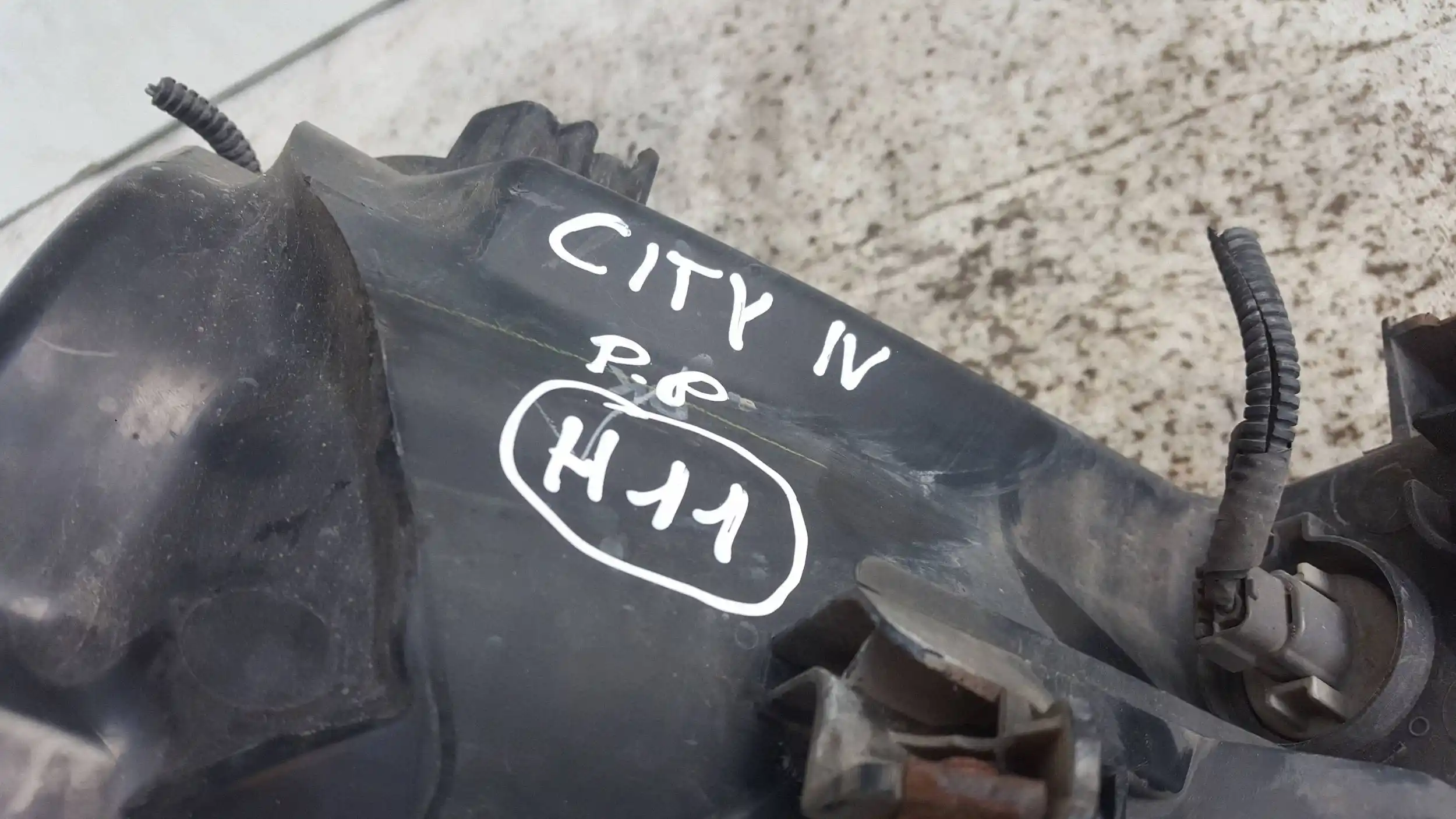 LAMPA PRAWY PRZÓD PRZEDNIA HONDA CITY IV LIFT 05-
