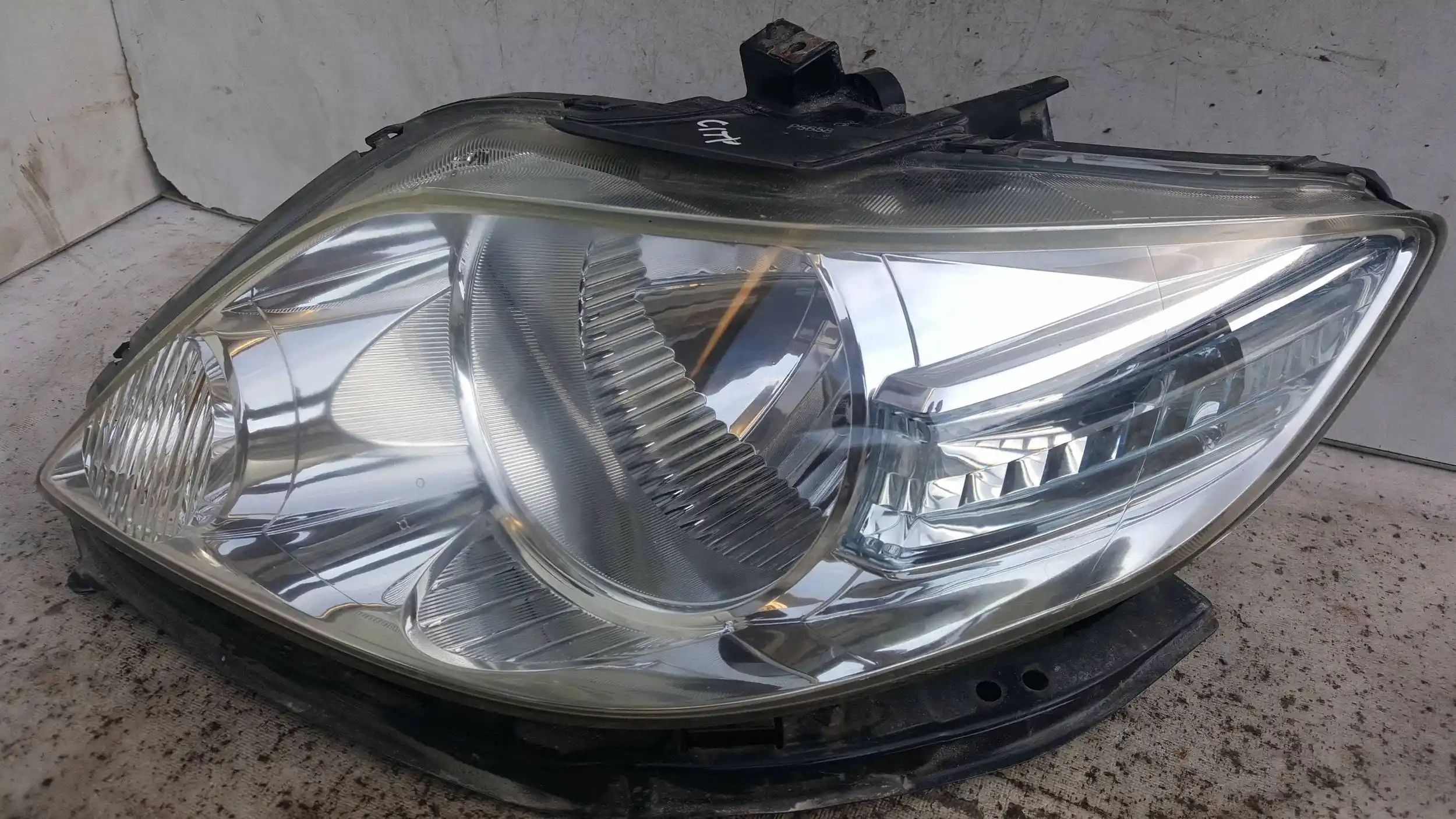 LAMPA LEWY PRZÓD PRZEDNIA HONDA CITY IV LIFT 05-