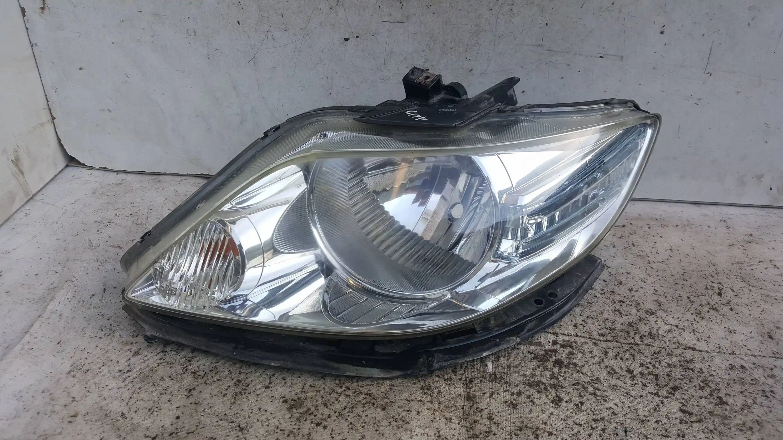 LAMPA LEWY PRZÓD PRZEDNIA HONDA CITY IV LIFT 05-