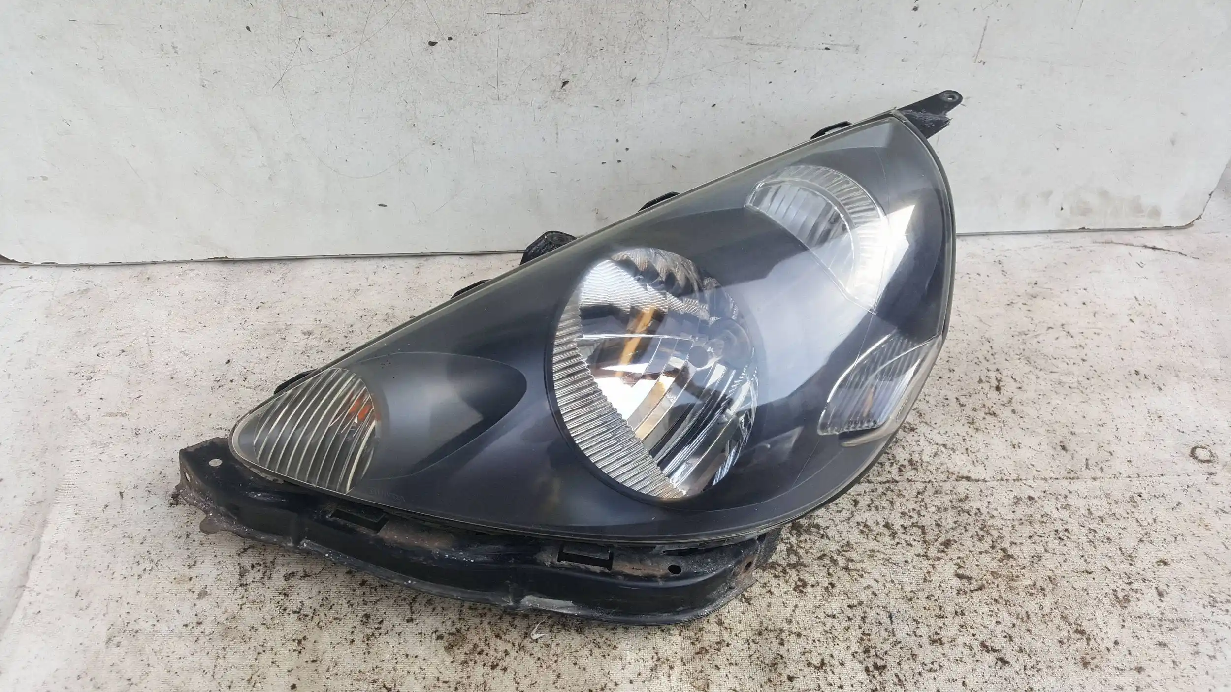 LAMPA LEWY PRZÓD PRZEDNIA HONDA JAZZ II 02-