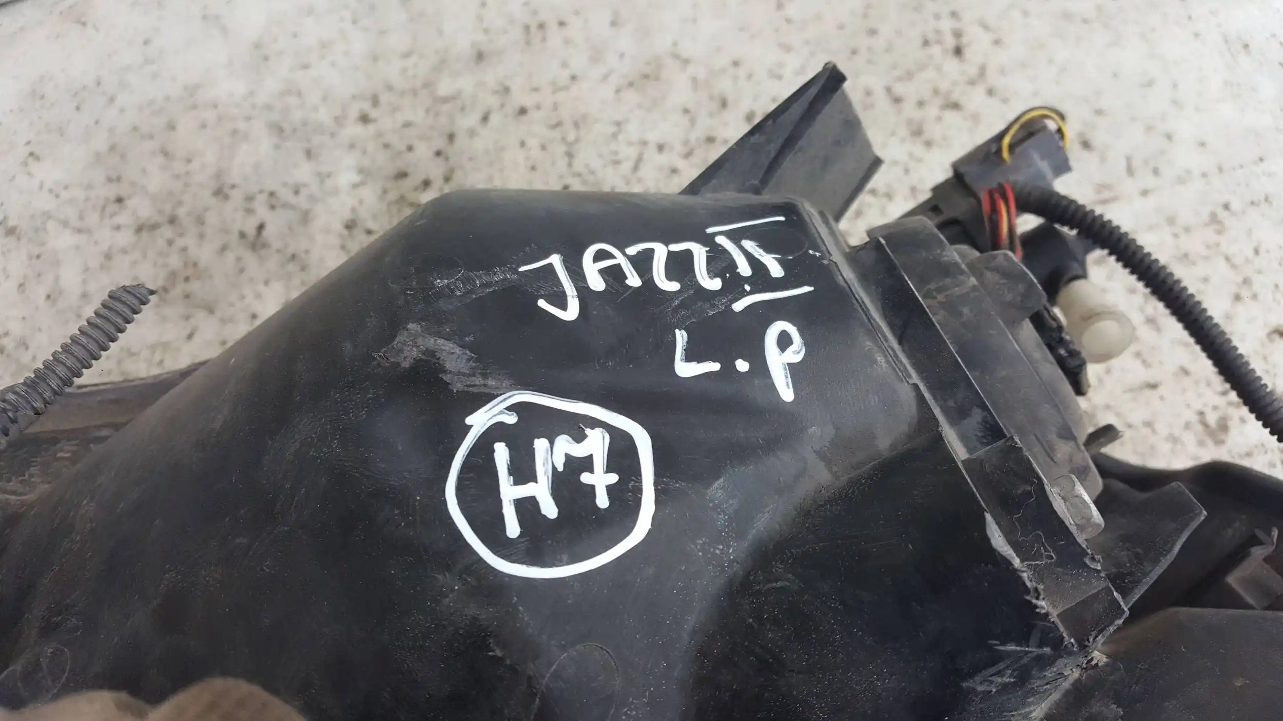 LAMPA LEWY PRZÓD PRZEDNIA HONDA JAZZ II 02-