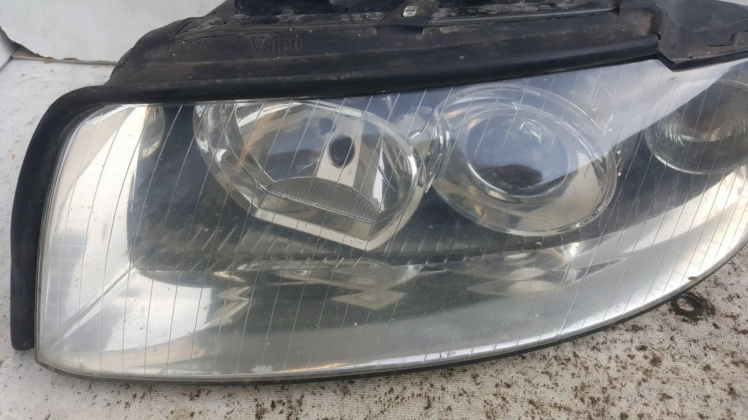 LAMPA LEWY PRZÓD PRZEDNIA AUDI A4 B6 00-
