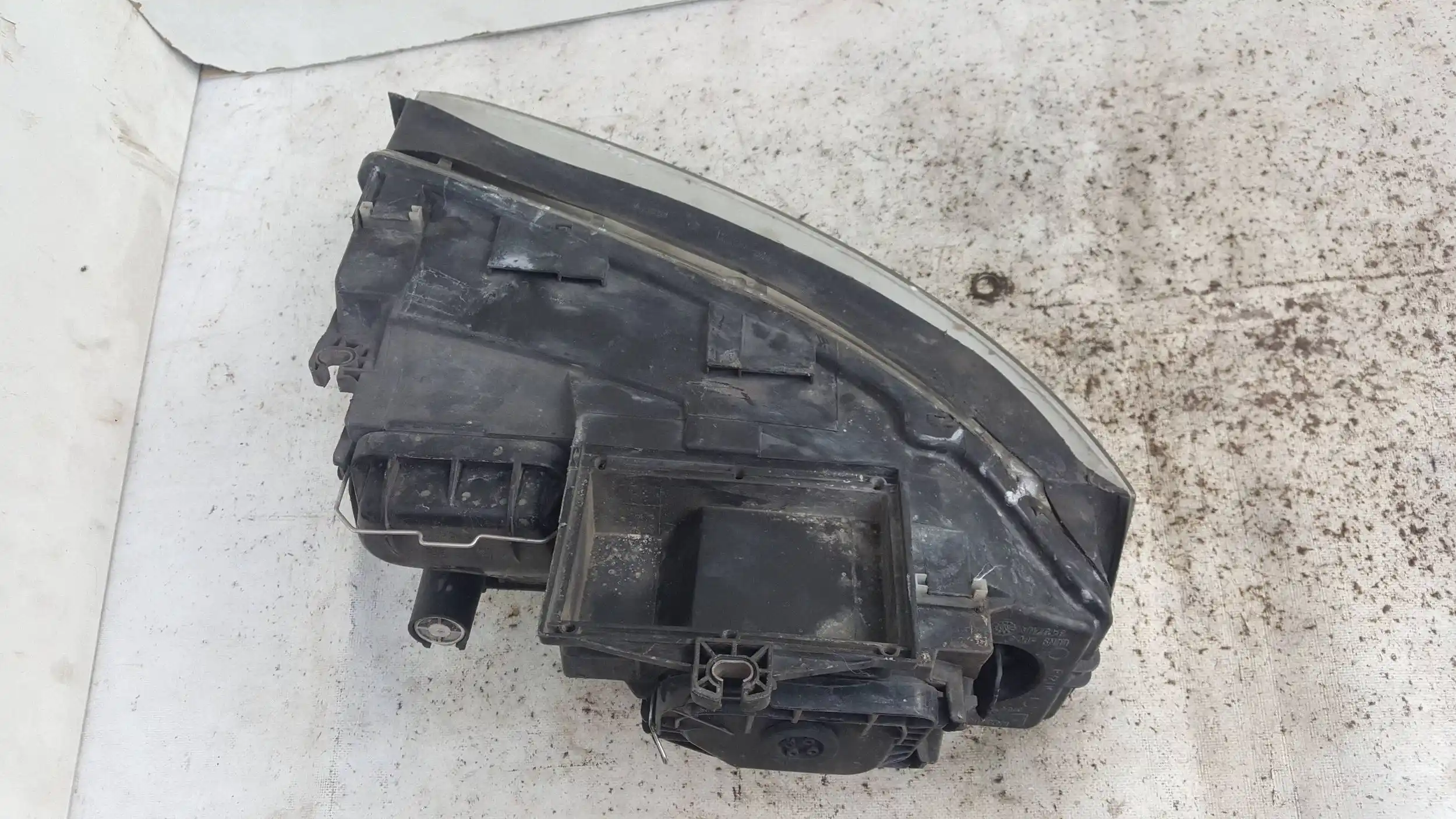 LAMPA LEWY PRZÓD PRZEDNIA AUDI A4 B6 00-