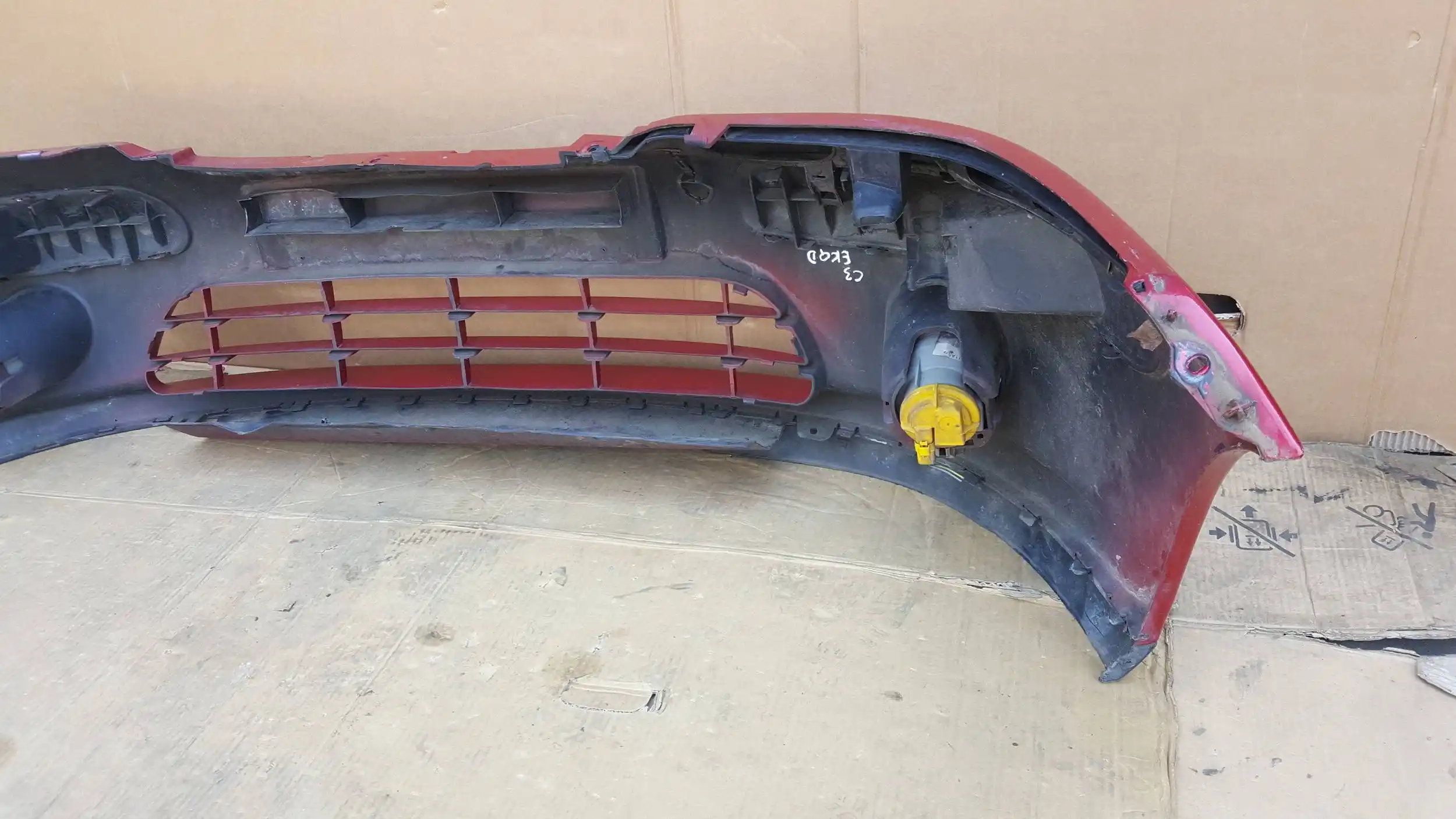 ZDERZAK PRZÓD PRZEDNI CITREON C3 I 02- EKQD