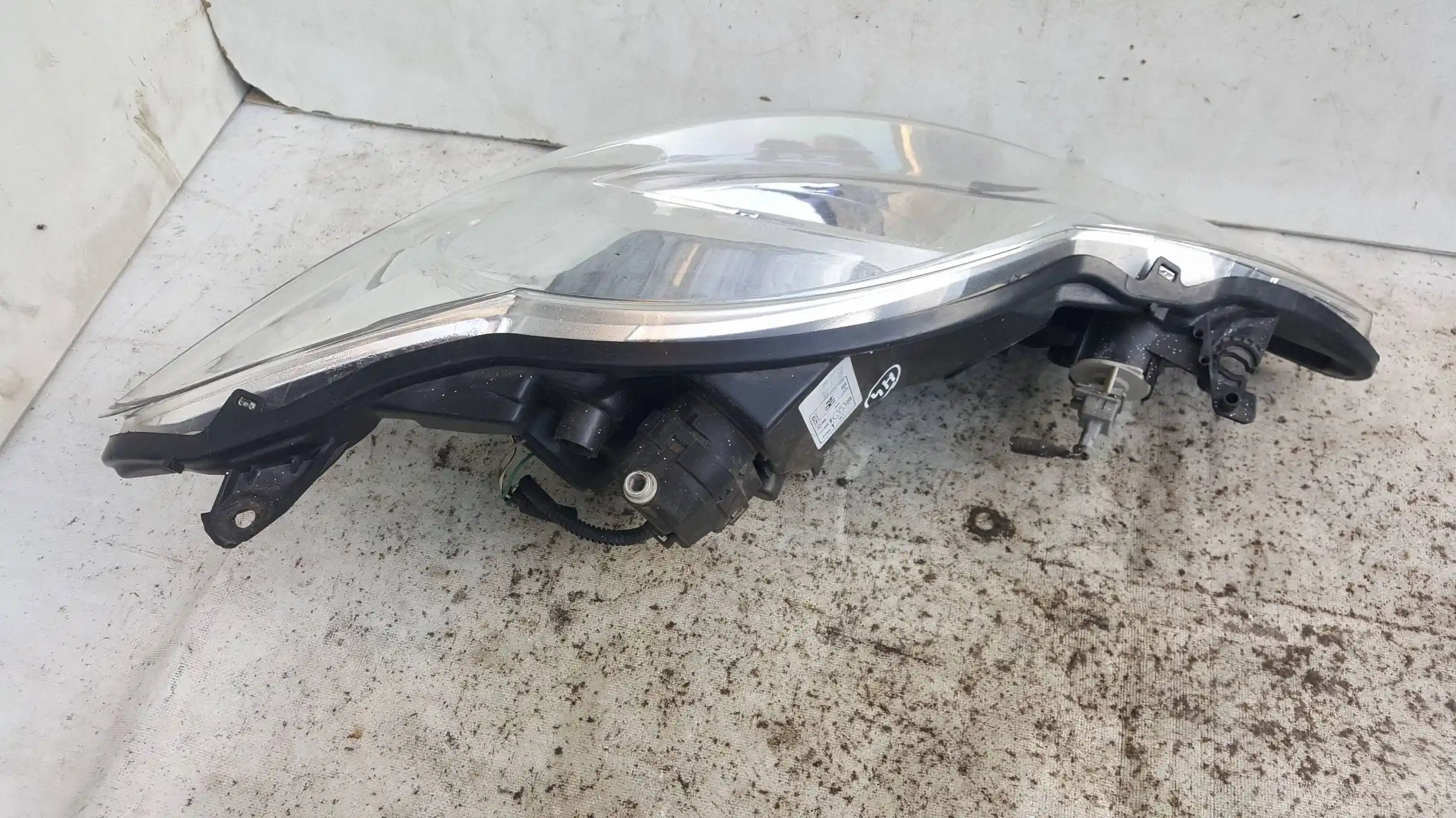 LAMPA LEWY PRZÓD PRZEDNIA TYC PEUGEOT 107 05-