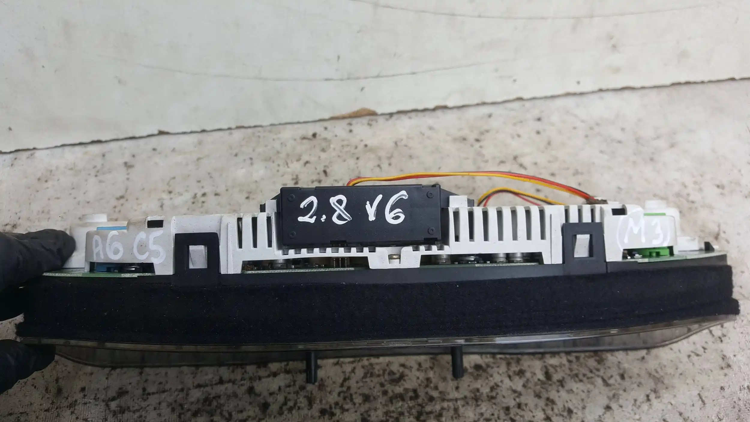 LICZNIK ZEGARY 4B0920900D AUDI A6 C5 2.8 V6 97-