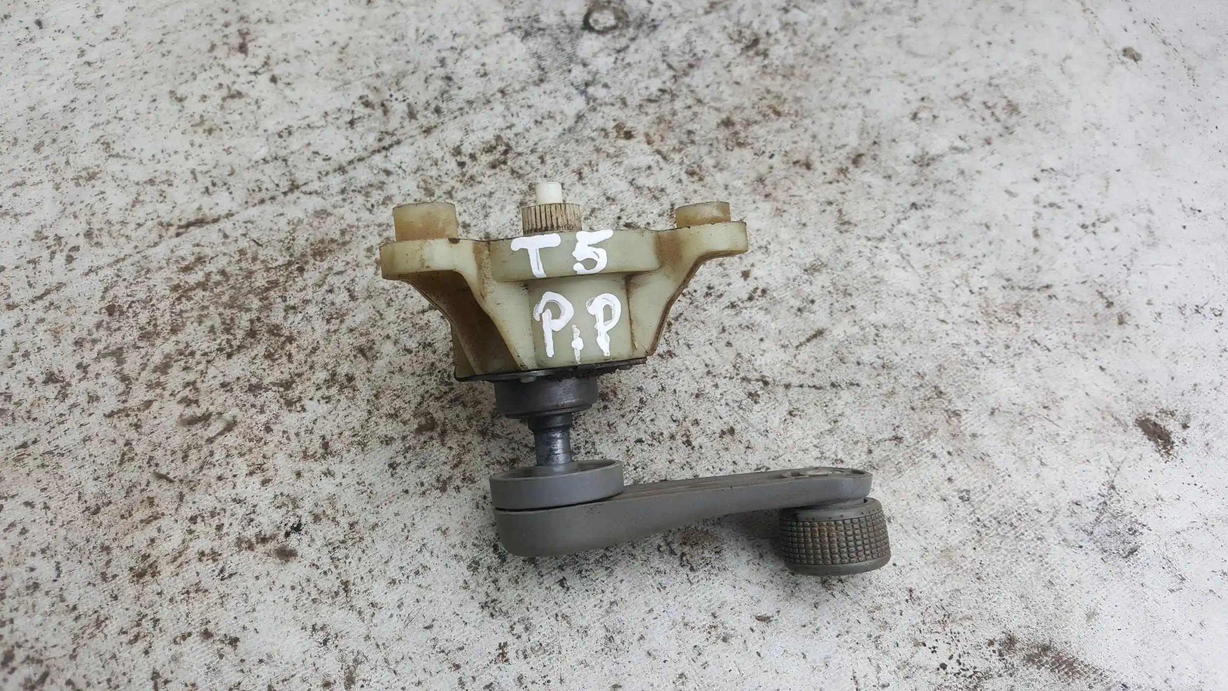 MECHANIZM KORBKA TRZPIEŃ SZYBY PRAWY PRZÓD VW T5 03-