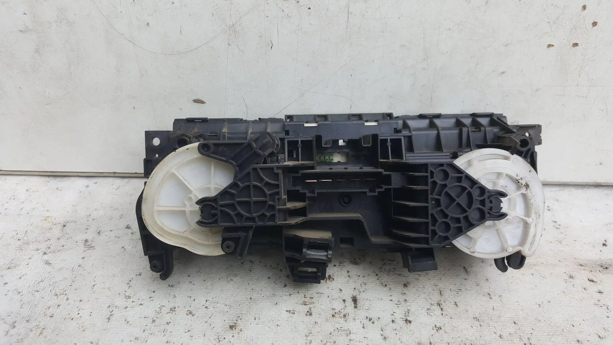 PANEL NAWIEWU KLIMATYZACJI 7H0819045A VW T5 03-