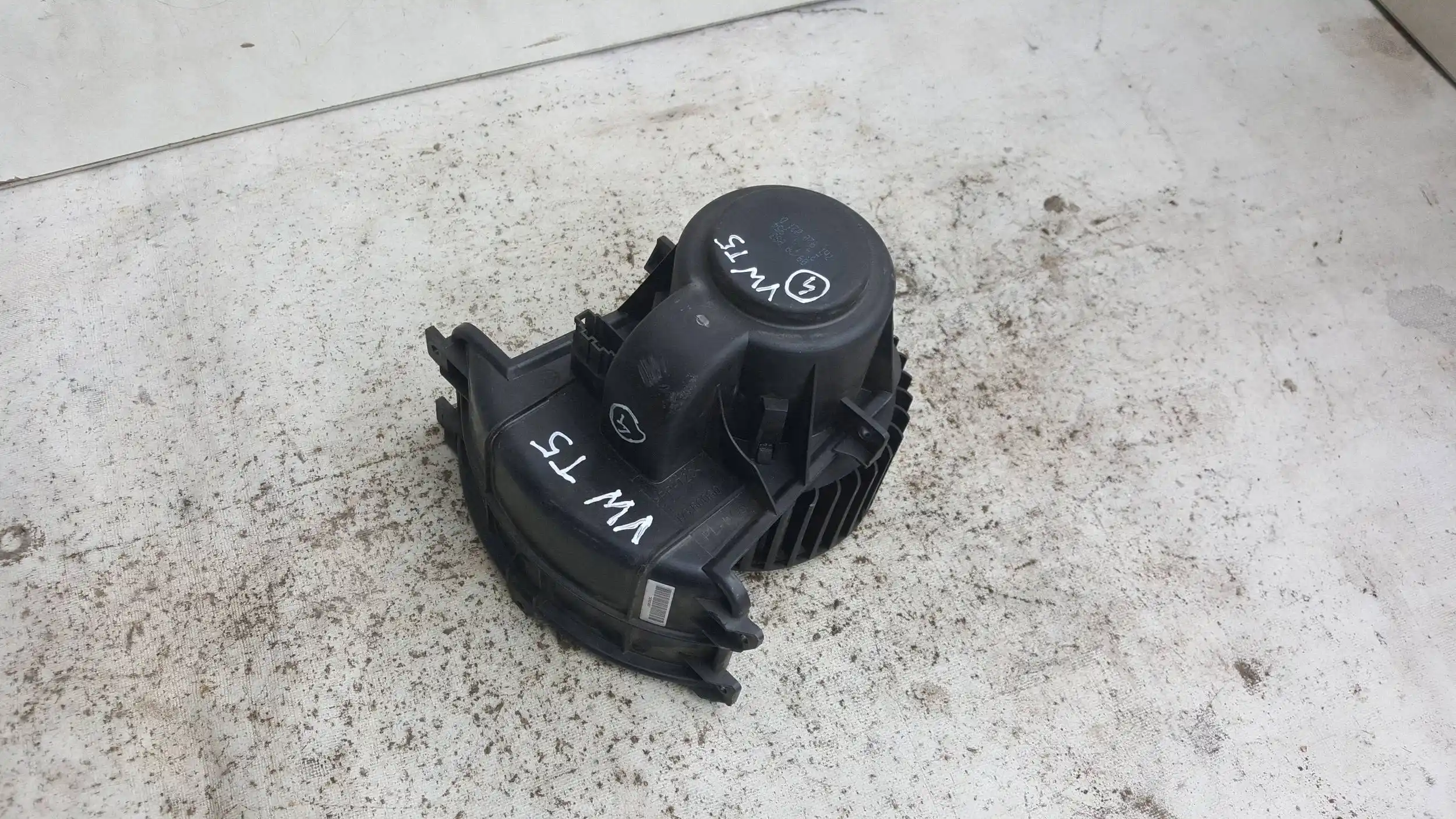 DMUCHAWA WENTYLATOR KABINOWY 7H1820021D VW T5 03-