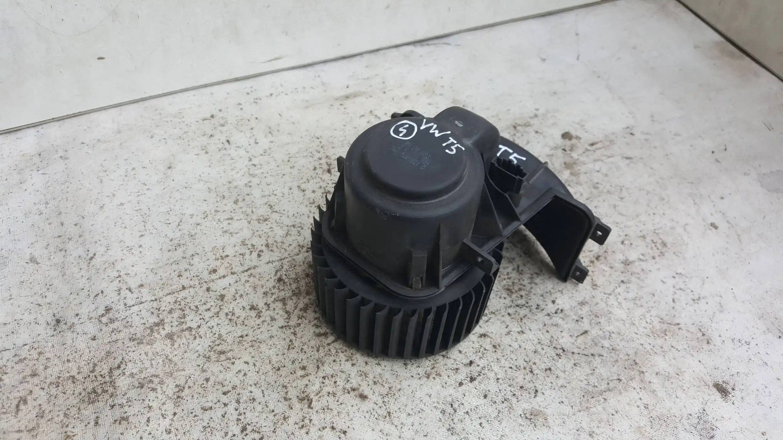DMUCHAWA WENTYLATOR KABINOWY 7H1820021D VW T5 03-