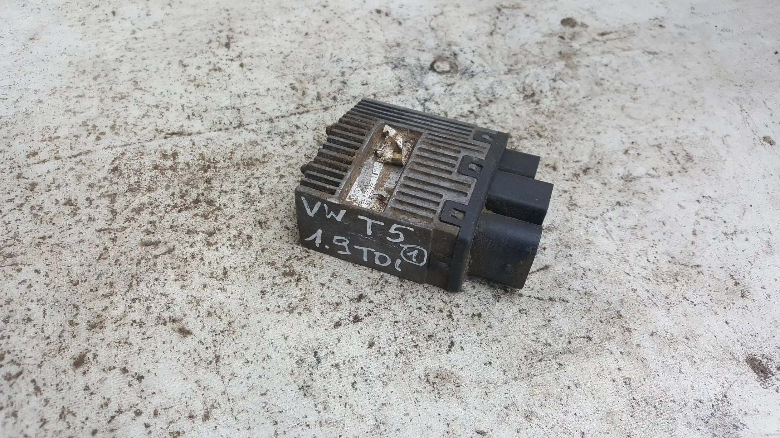 STEROWNIK MODUŁ WENTYLATORÓW 3B0919506 VW T5 1.9 TDI 03-