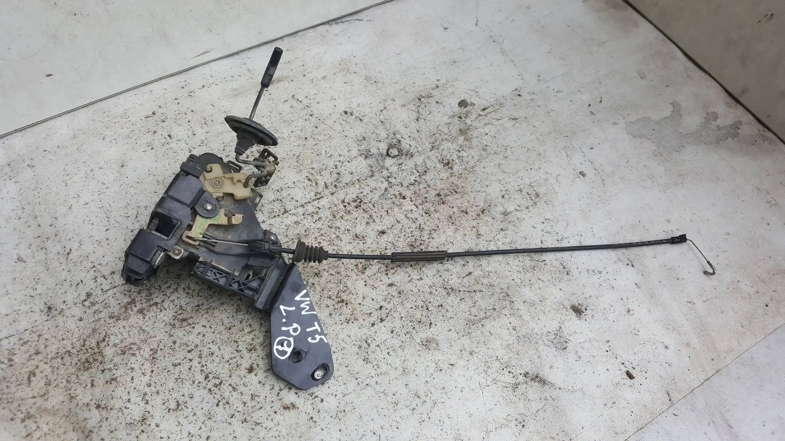 ZAMEK DRZWI LEWY PRZÓD 2 PIN VW T5 03-