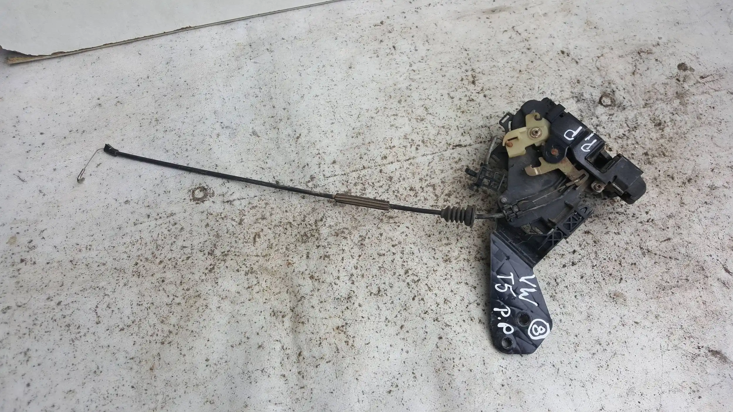 ZAMEK DRZWI PRAWY PRZÓD 2 PIN VW T5 03-