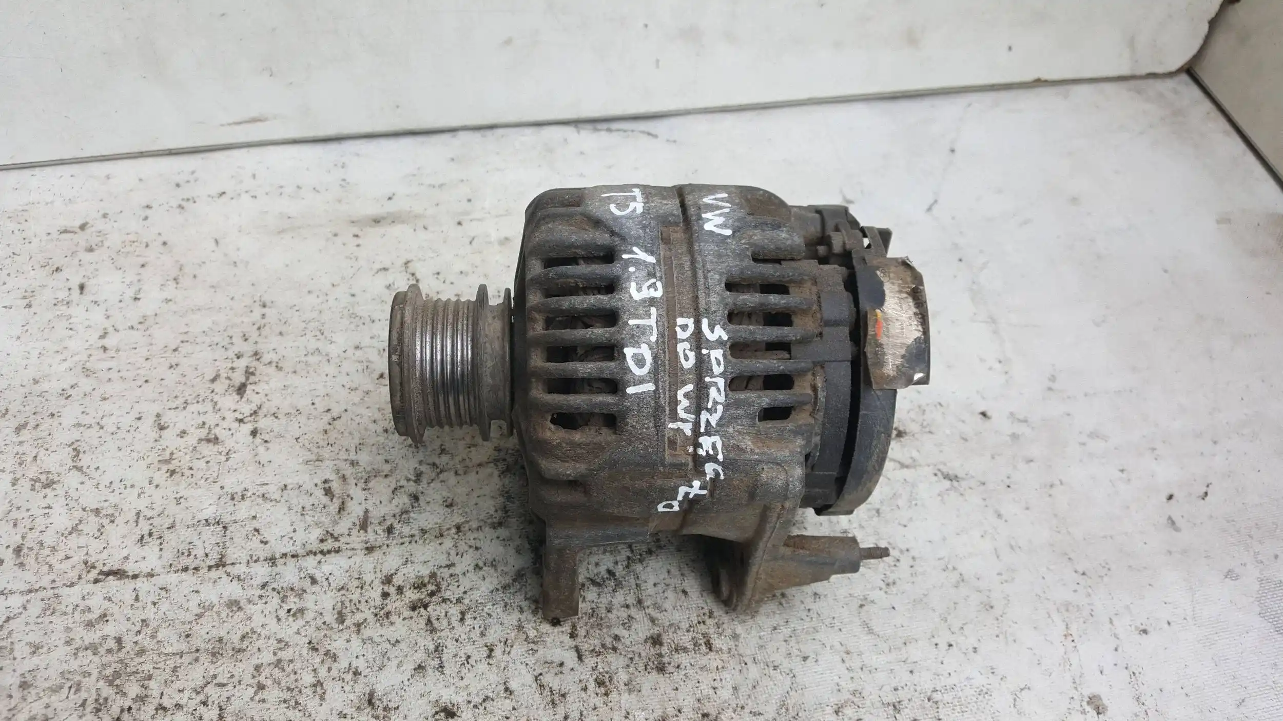 ALTERNATOR 038904024D VW T5 1.9 TDI 03-