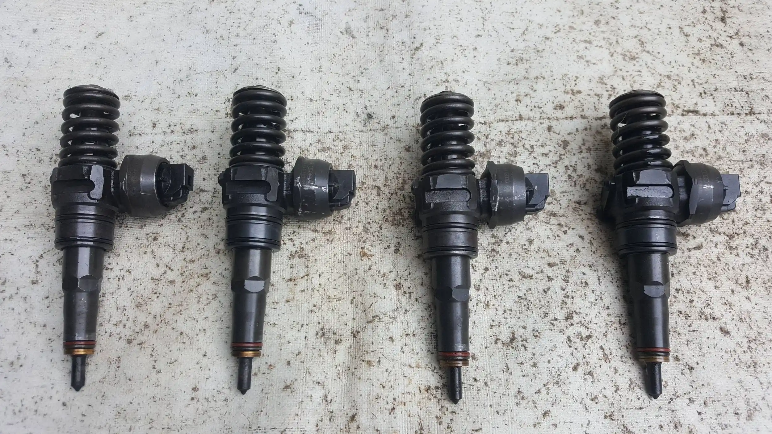POMPOWTRYSKIWACZE 0414720215 038130073AG VW T5 1.9 TDI 03- AUDI SEAT