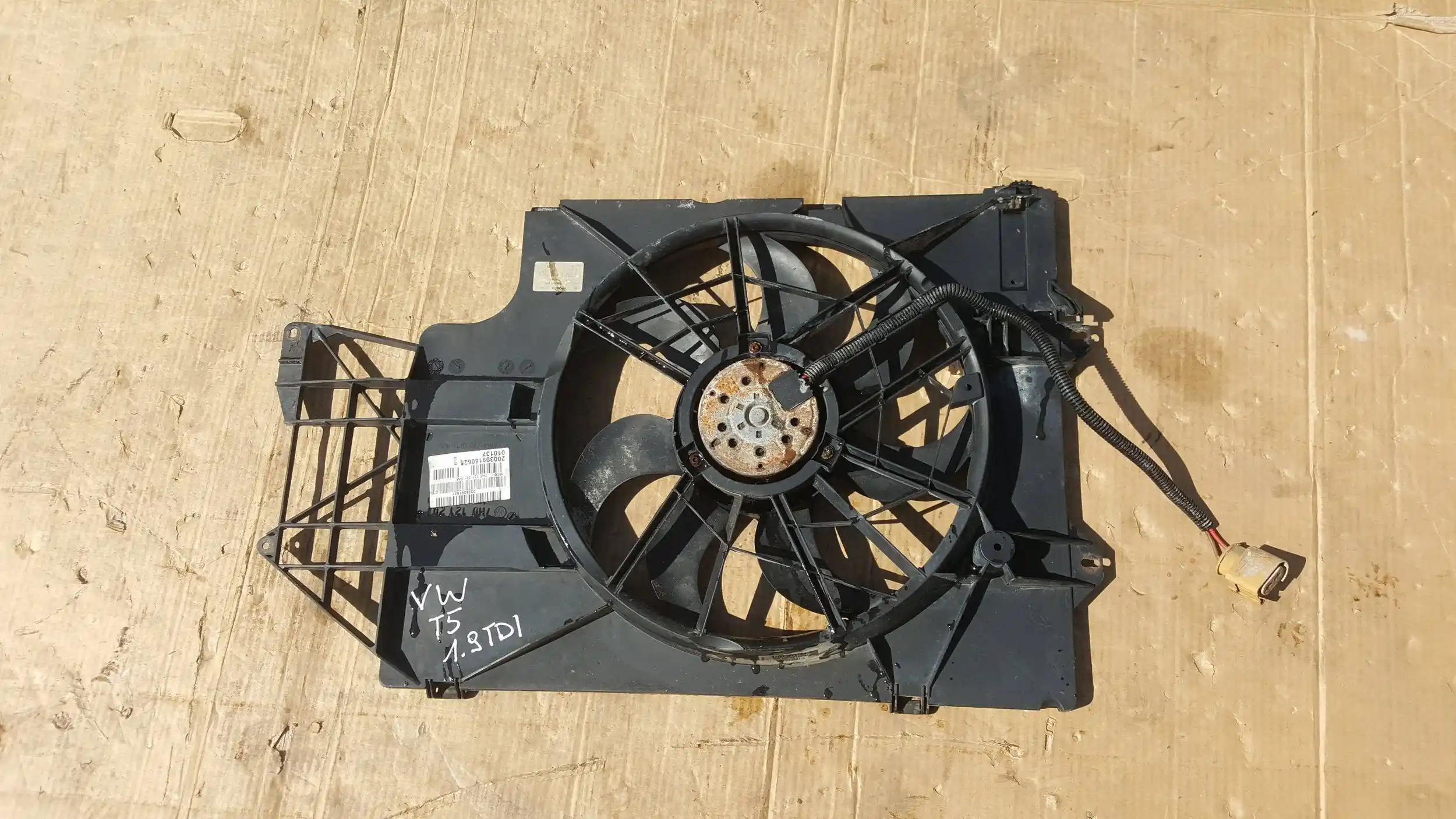 WENTYLATOR CHŁODNICY 0130303916 7H0121201BM VW T5 1.9 TDI 03-