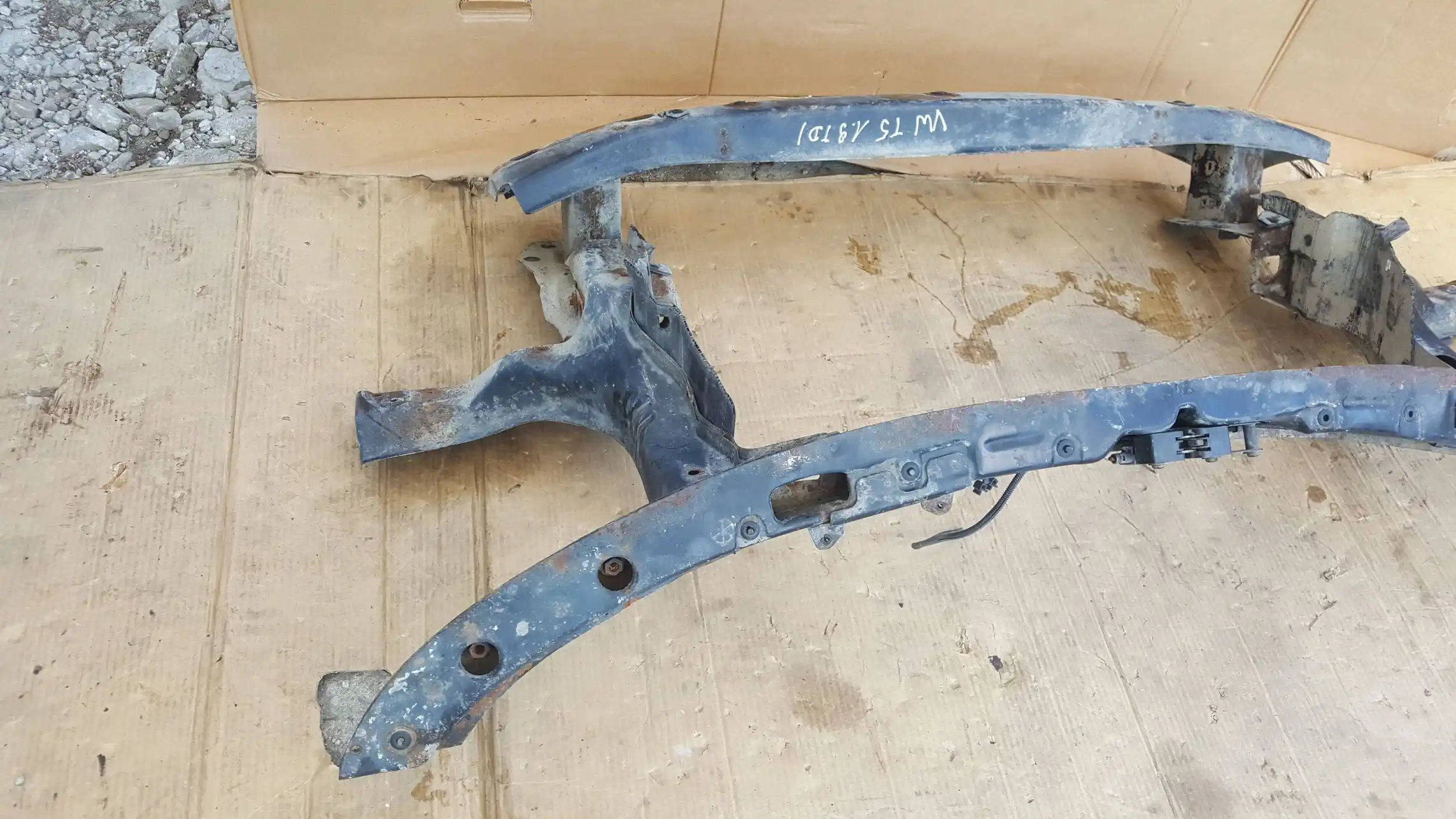 PAS PRZEDNI WZMOCNIENIE L7H000043E VW T5 03-09