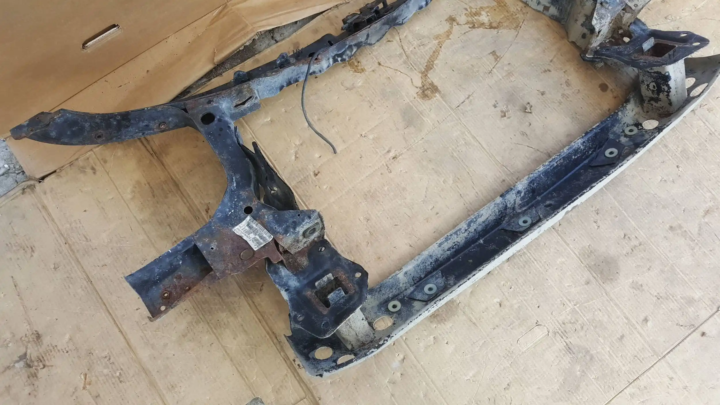 PAS PRZEDNI WZMOCNIENIE L7H000043E VW T5 03-09