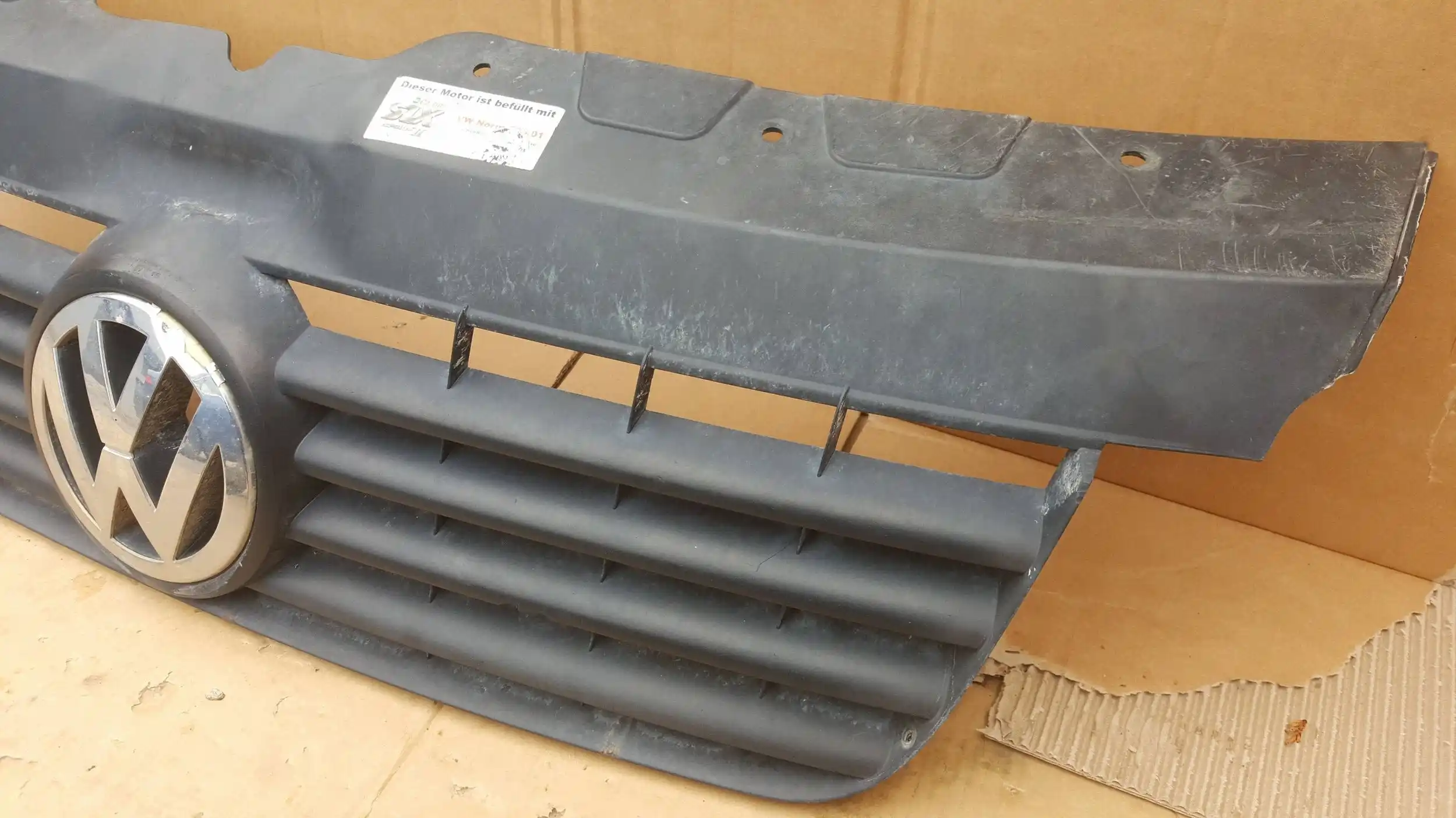 GRILL ATRAPA CHŁODNICY 7H0807101 VW T5 03-09