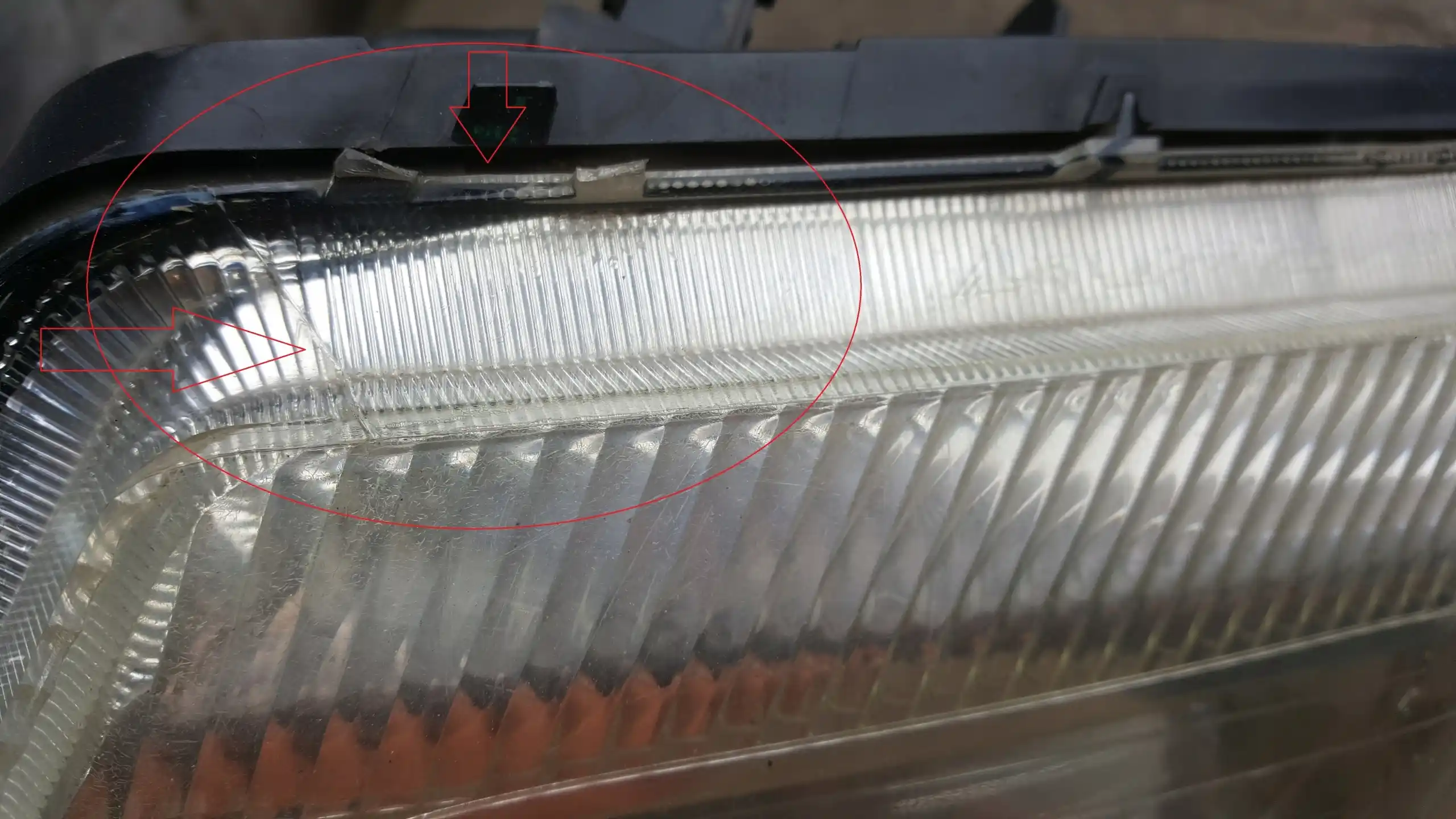 LAMPA LEWY PRZÓD PRZEDNIA 9680128380 CITROEN C2 03-09