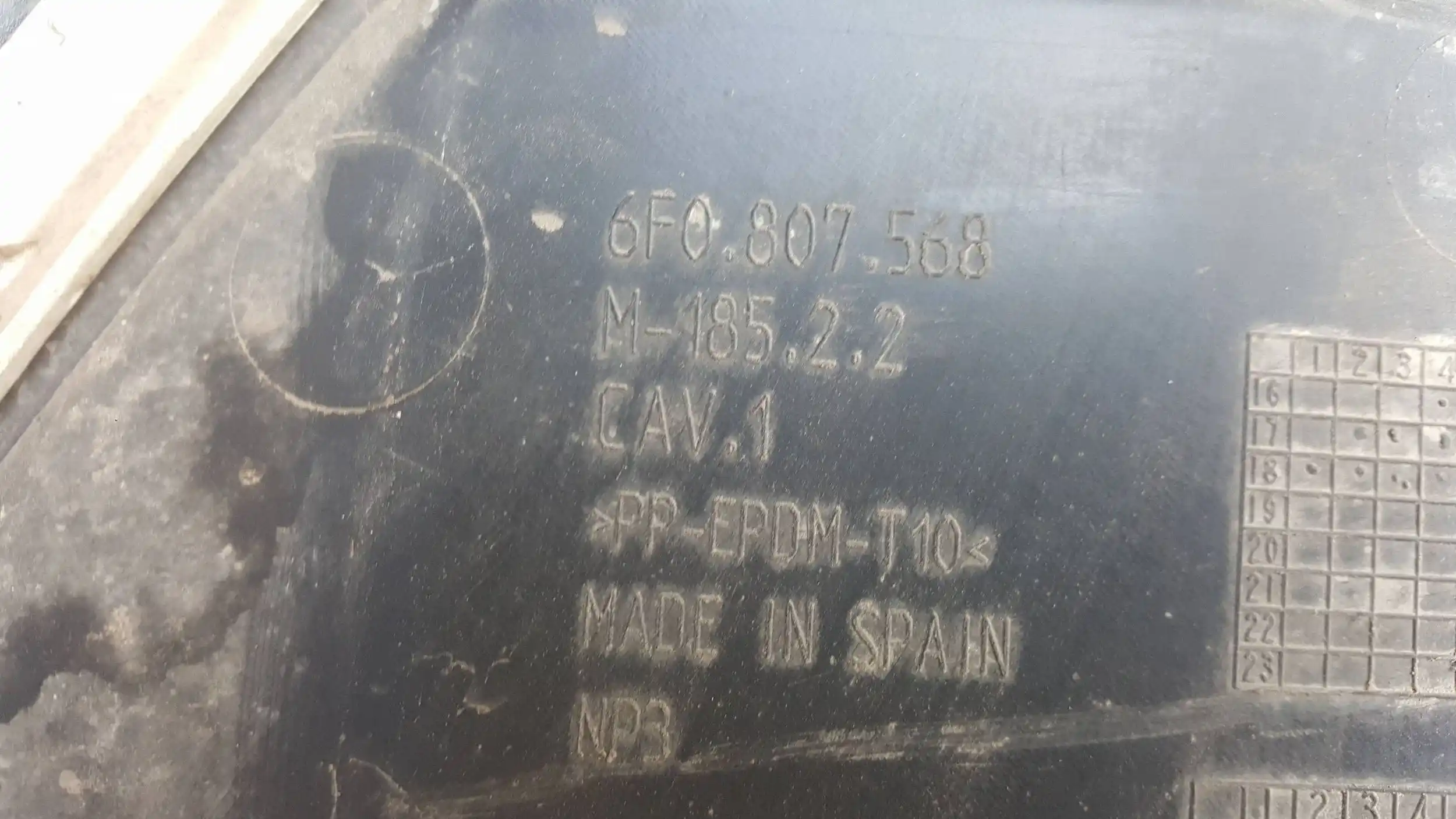 ZDERZAK TYŁ TYLNY 6F0807568 SEAT IBIZA V 17-