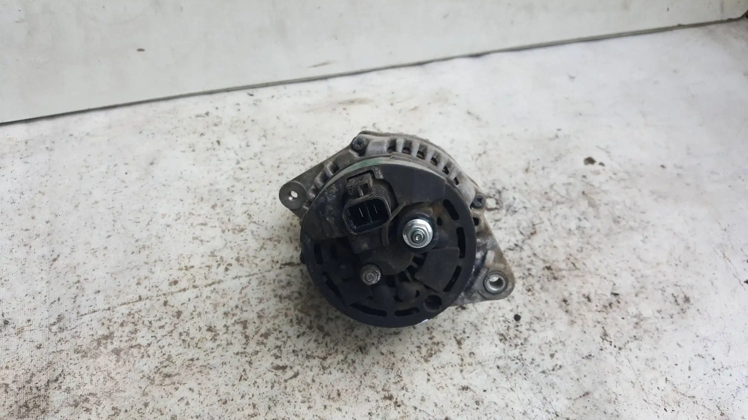 ALTERNATOR 0124220008 HYUNDAI 1.1 1.3 02- KIA