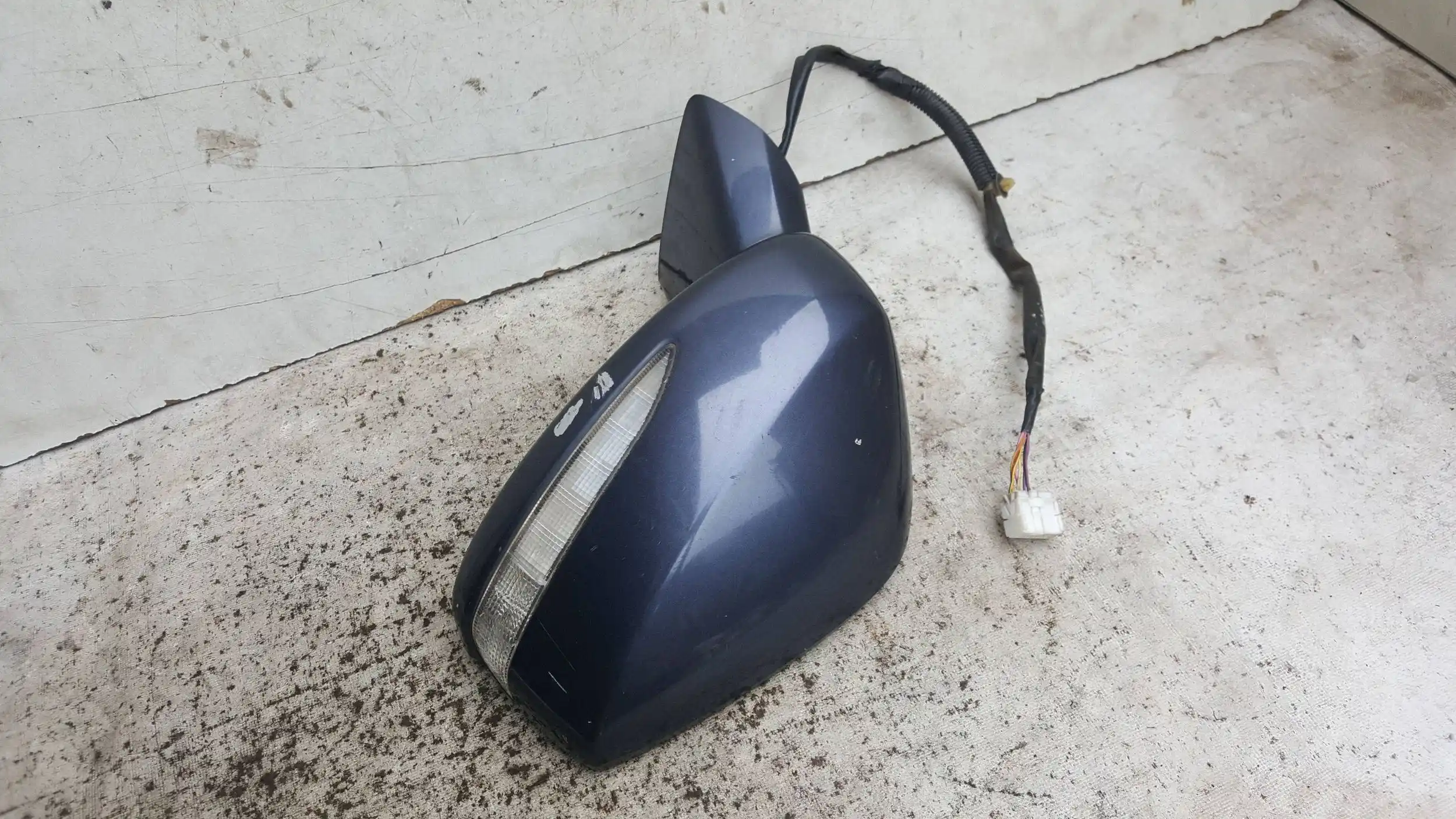 LUSTERKO LEWE ELEKTRYCZNE 7 PIN HONDA FR-V 05-09 NH684P