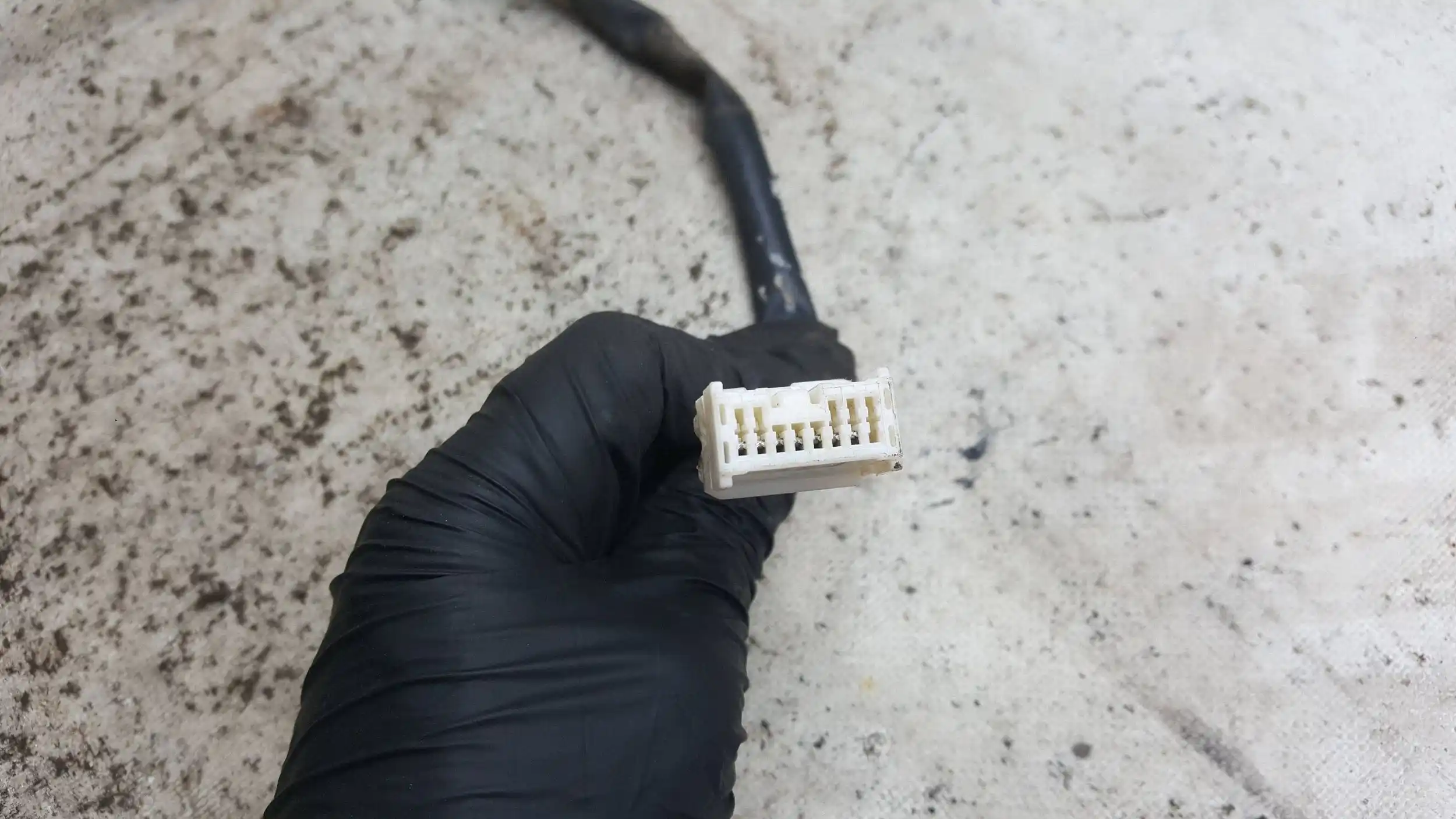 LUSTERKO LEWE ELEKTRYCZNE 7 PIN HONDA FR-V 05-09 NH684P