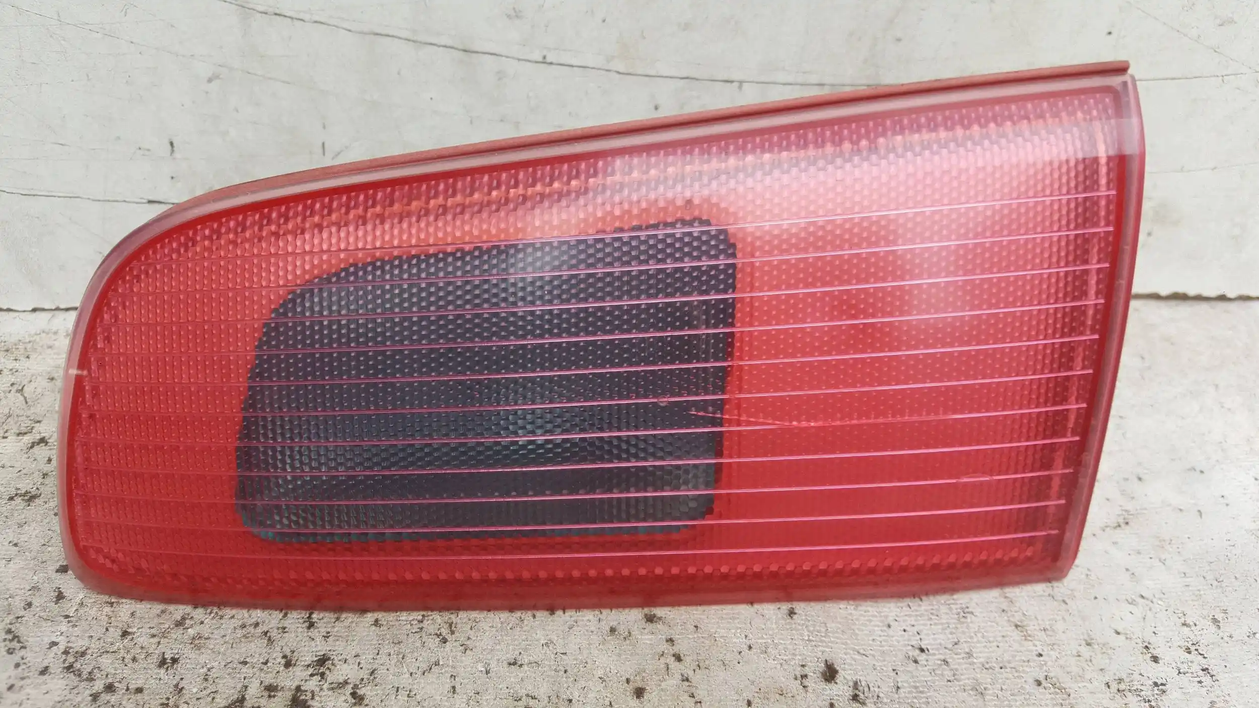 LAMPA PRAWA TYŁ TYLNA W KLAPE MAZDA 2 DY 02-07