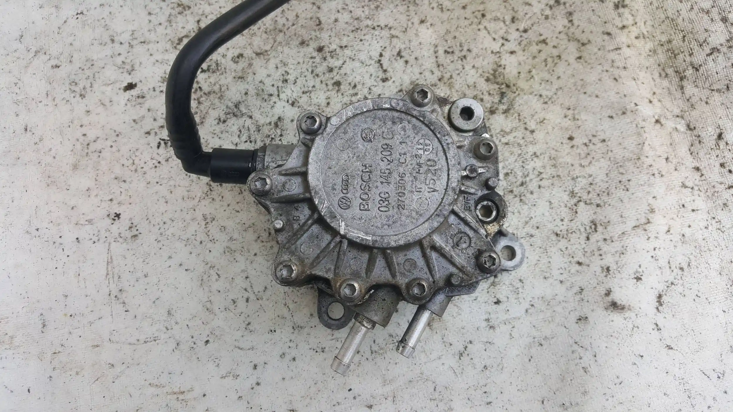VACUM POMPA PALIWA 03G145209C VW AUDI SEAT SKODA 2.0 TDI