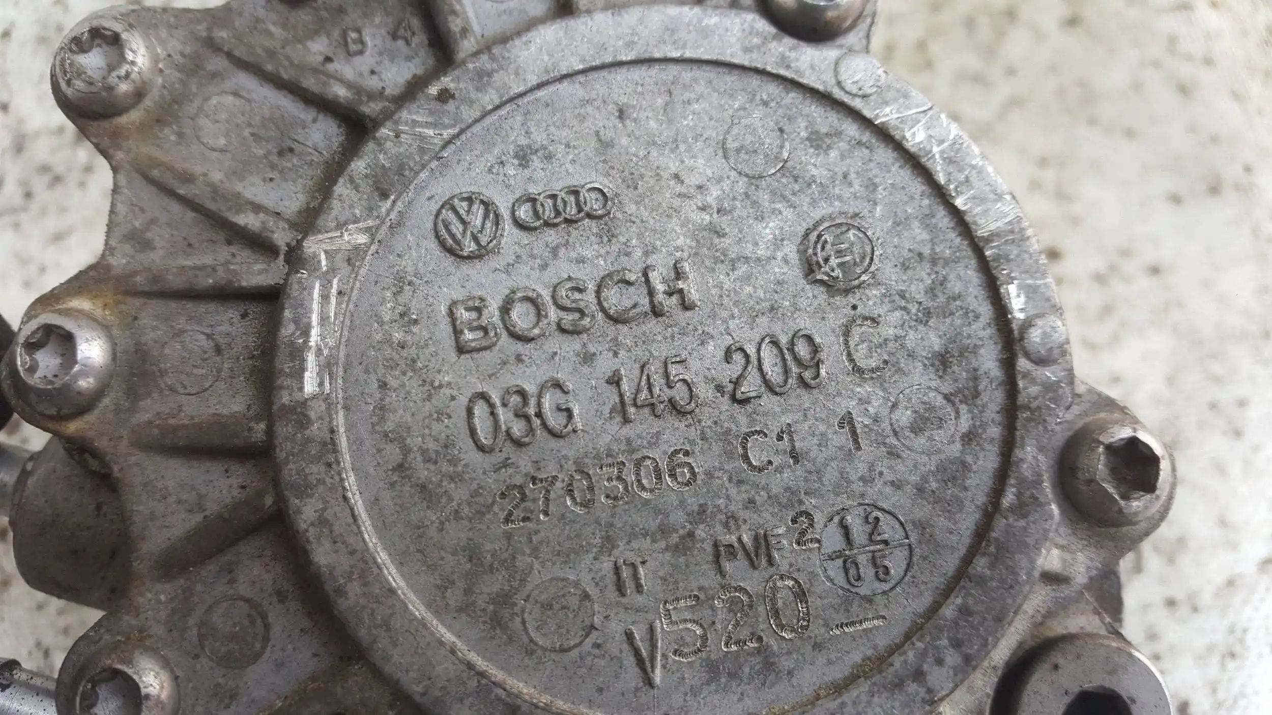VACUM POMPA PALIWA 03G145209C VW AUDI SEAT SKODA 2.0 TDI