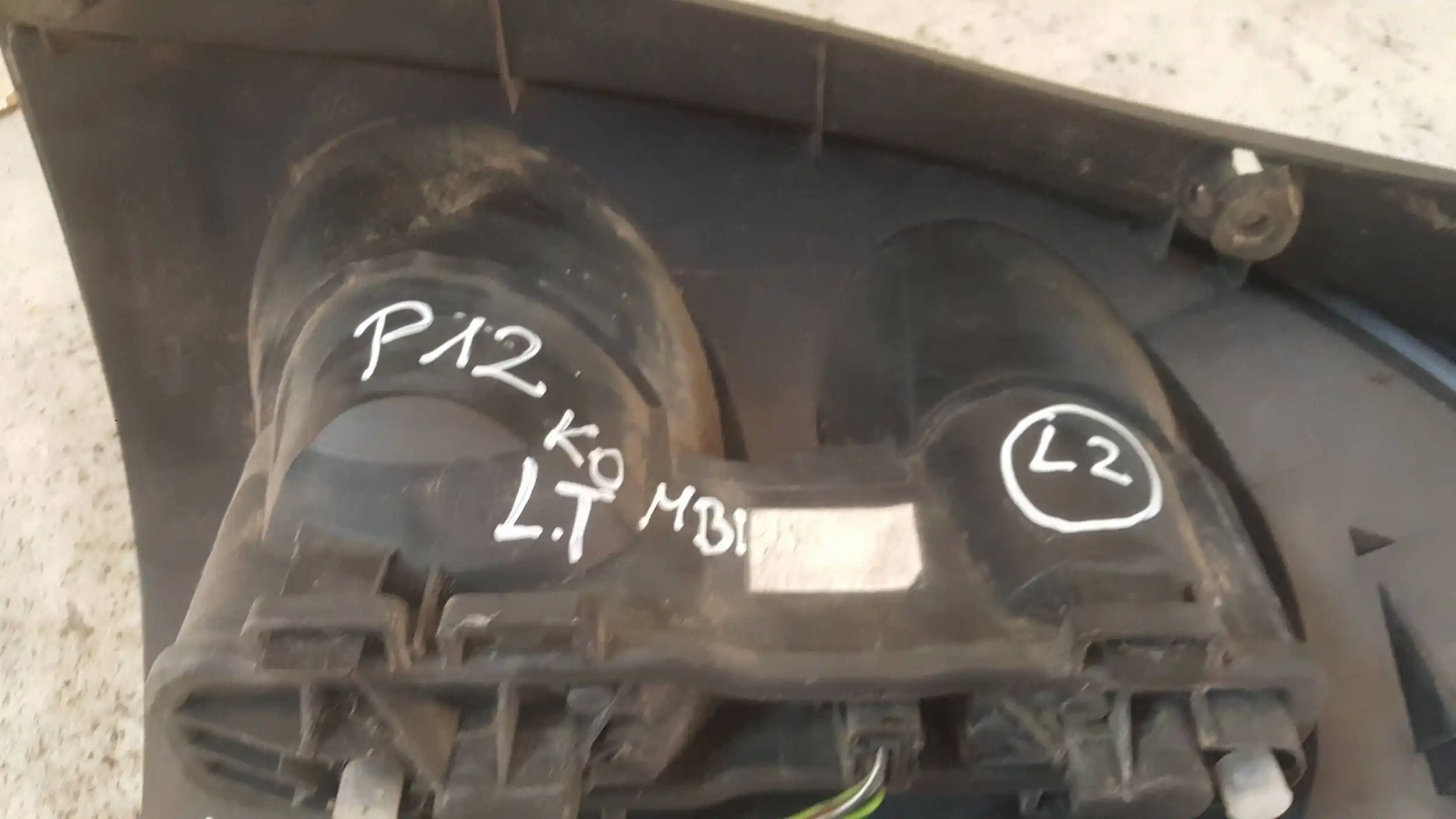 LAMPA LEWY TYŁ TYLNA NISSAN PRIMERA III P12 KOMBI 02-