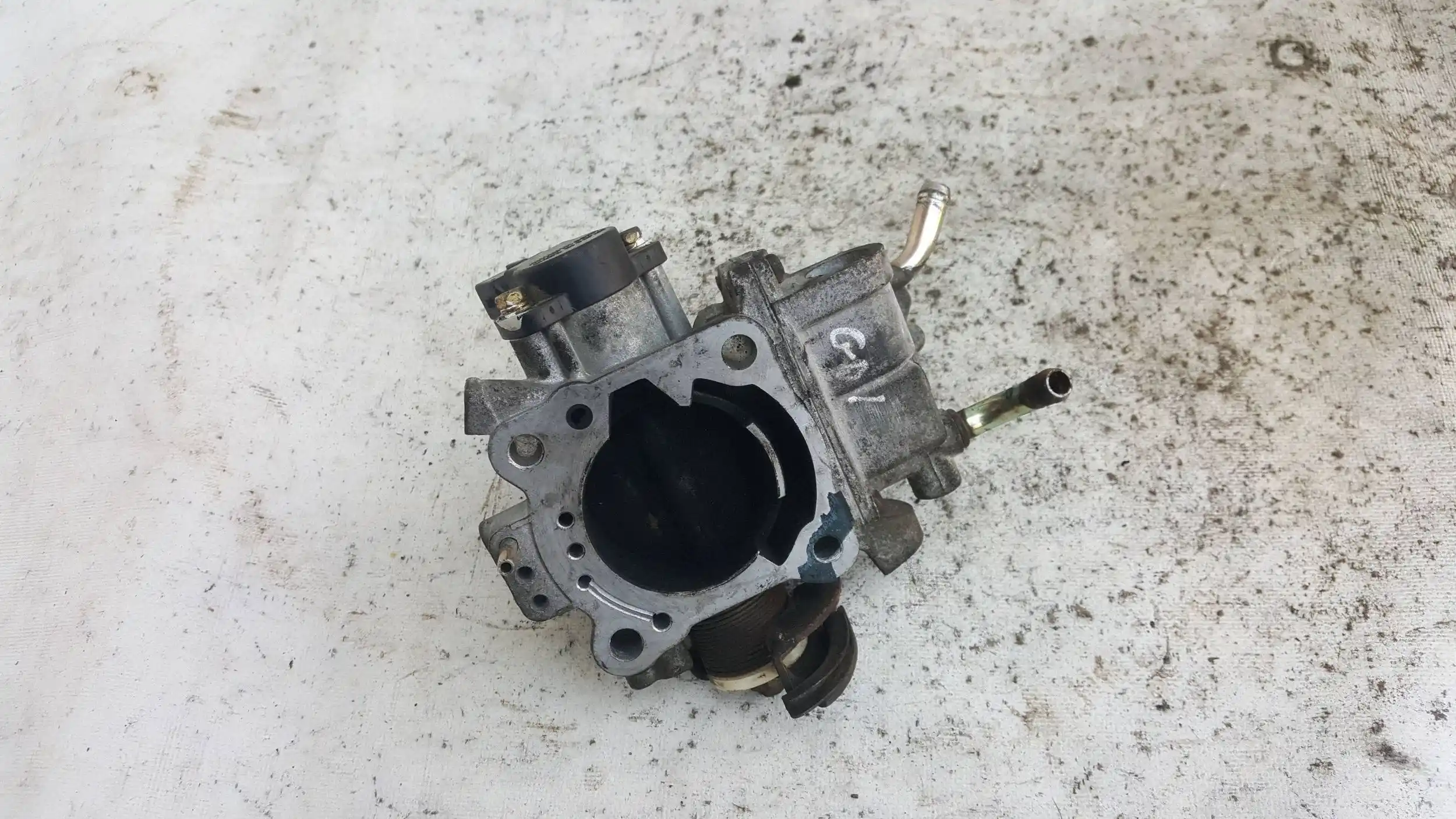 PRZEPUSTNICA MITSUBISHI CARISMA 1.8 GDI