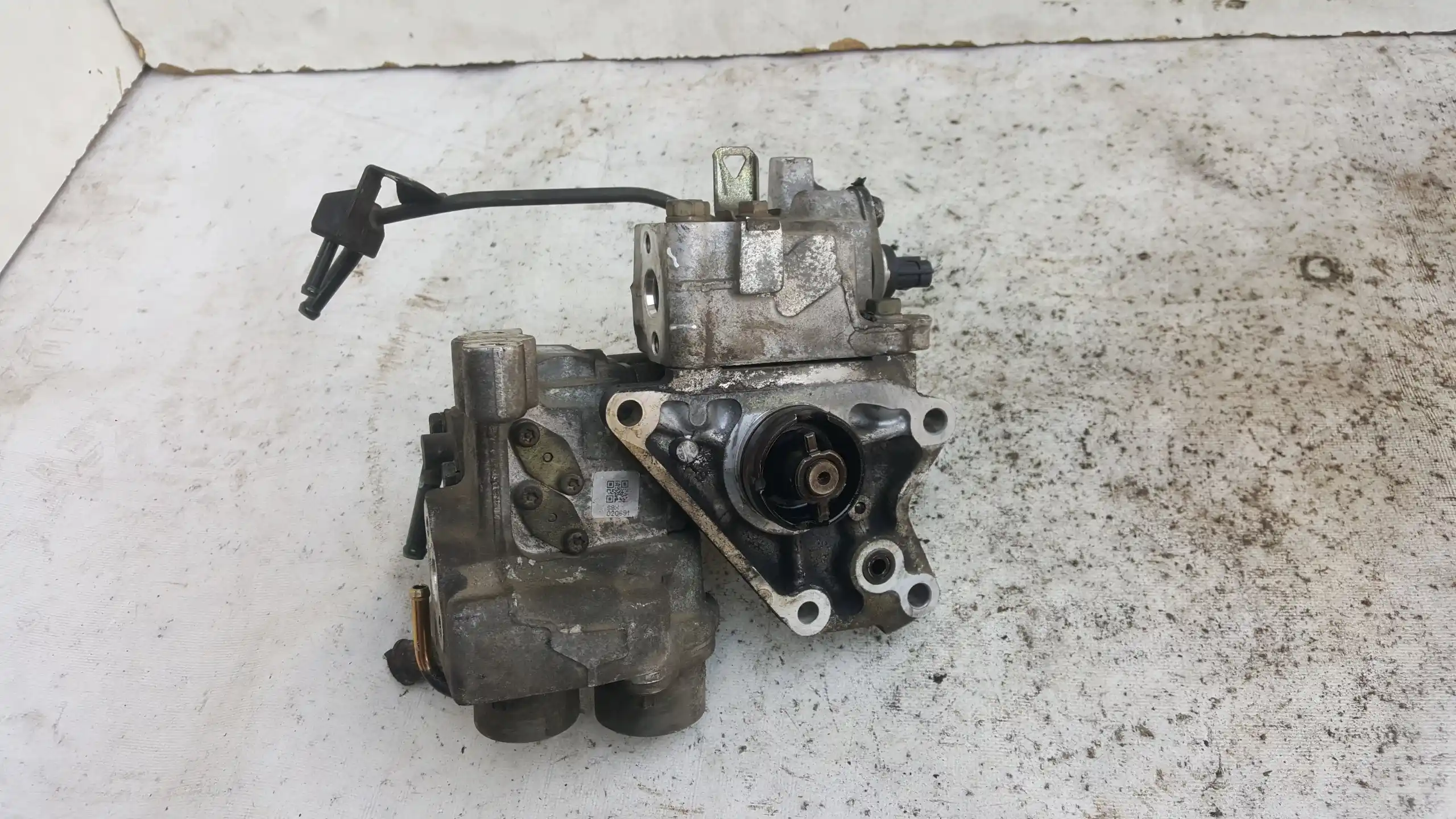 POMPA WYSOKIEGO CIŚNIENIA MD351017 E3T01671 MITSUBISHI CARISMA 1.8 GDI