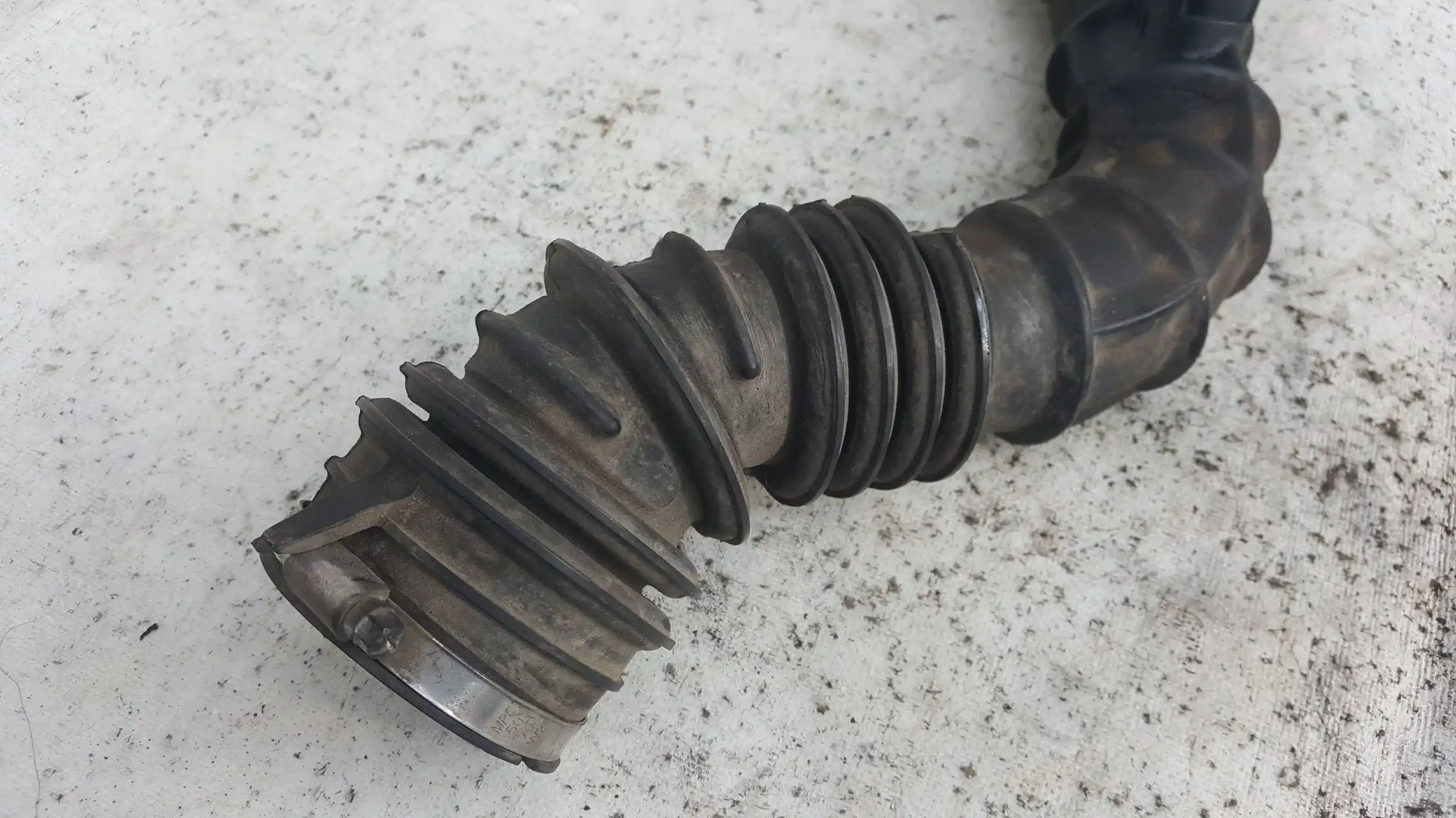 DOLOT WĄŻ RURA 178800N020 TOYOTA COROLLA E12 1.4 D4D 01-