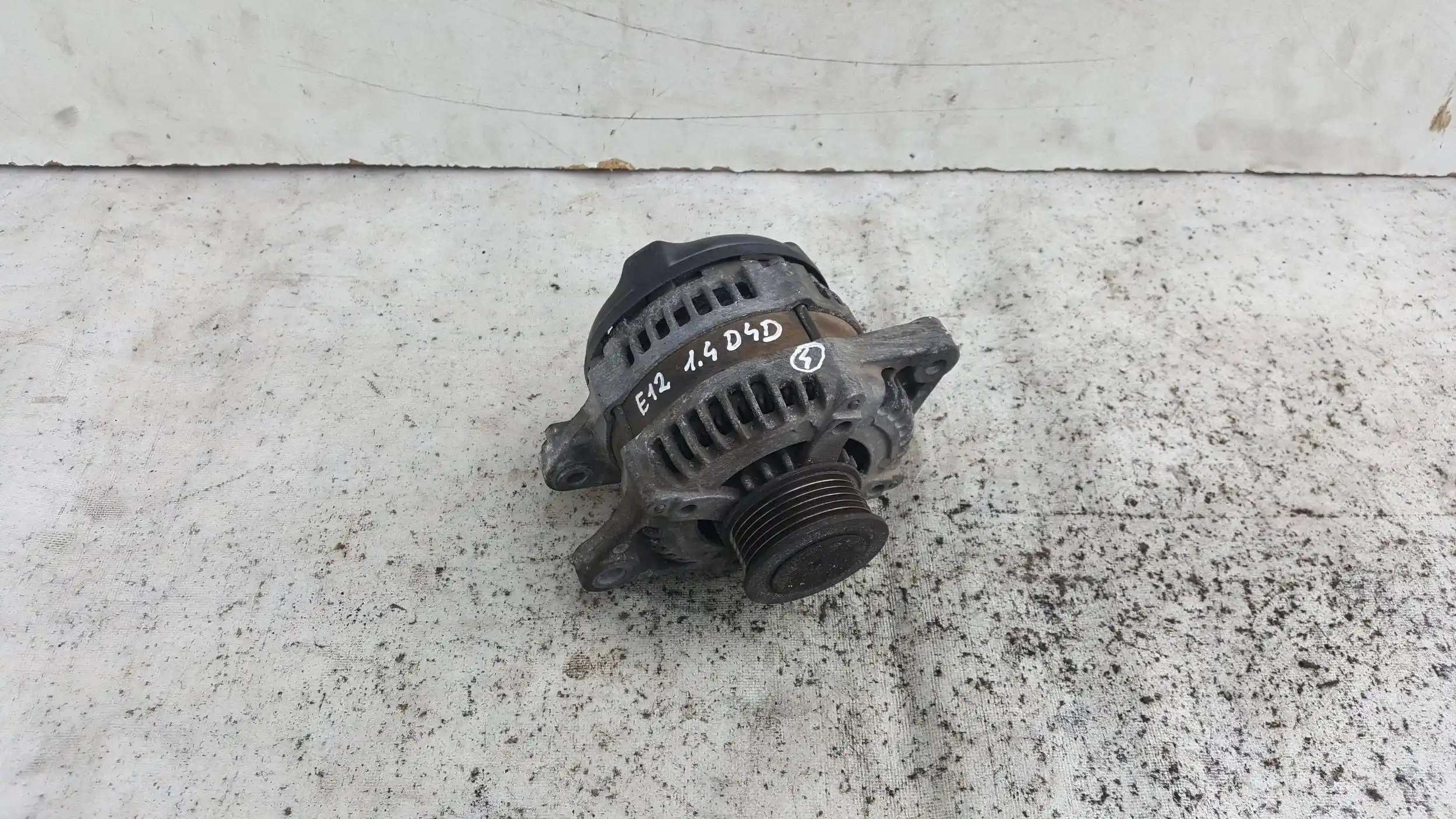 ALTERNATOR 2706033071 1042104101 TOYOTA COROLLA E12 1.4 D4D 01-