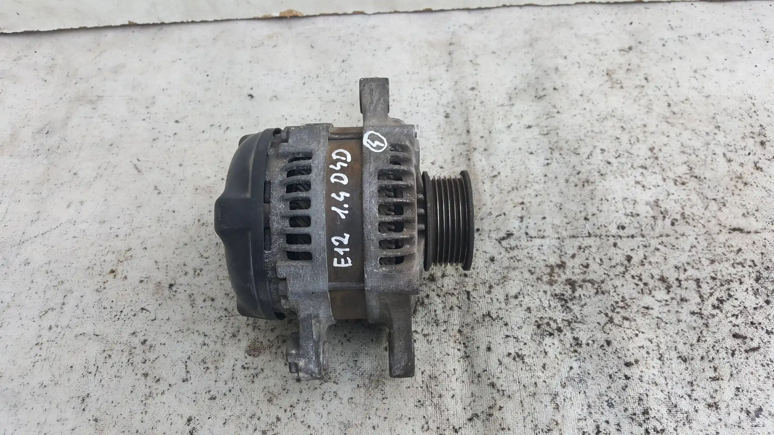 ALTERNATOR 2706033071 1042104101 TOYOTA COROLLA E12 1.4 D4D 01-