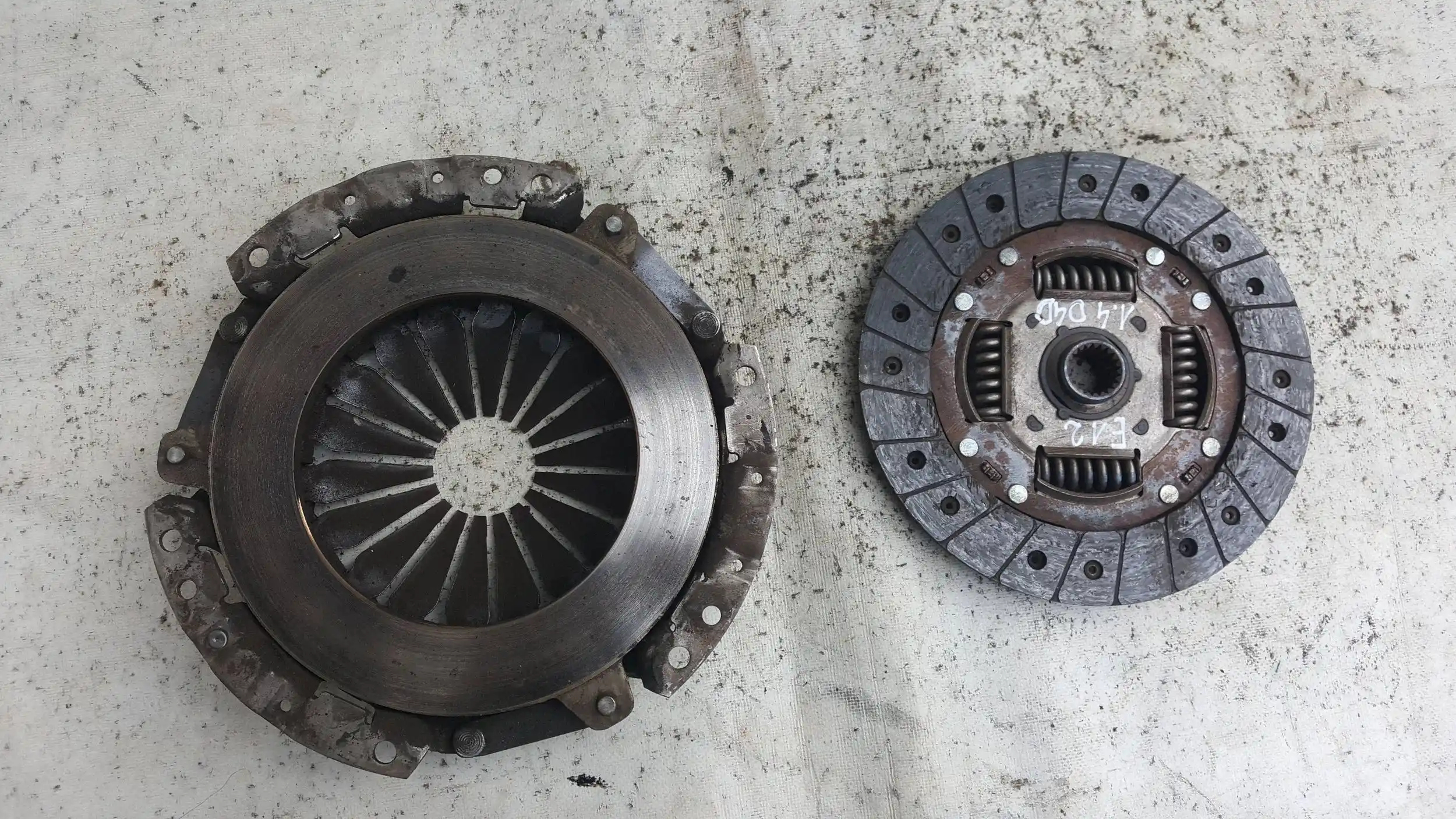 SPRZĘGŁO TARCZA DOCISK TOYOTA COROLLA E12 1.4 D4D 01-