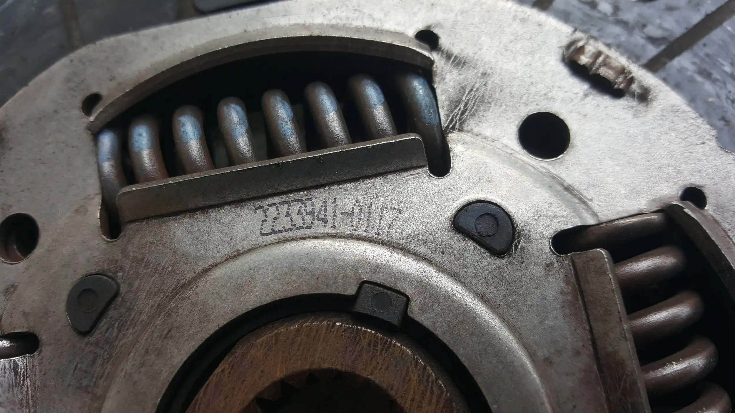 SPRZĘGŁO TARCZA DOCISK TOYOTA COROLLA E12 1.4 D4D 01-