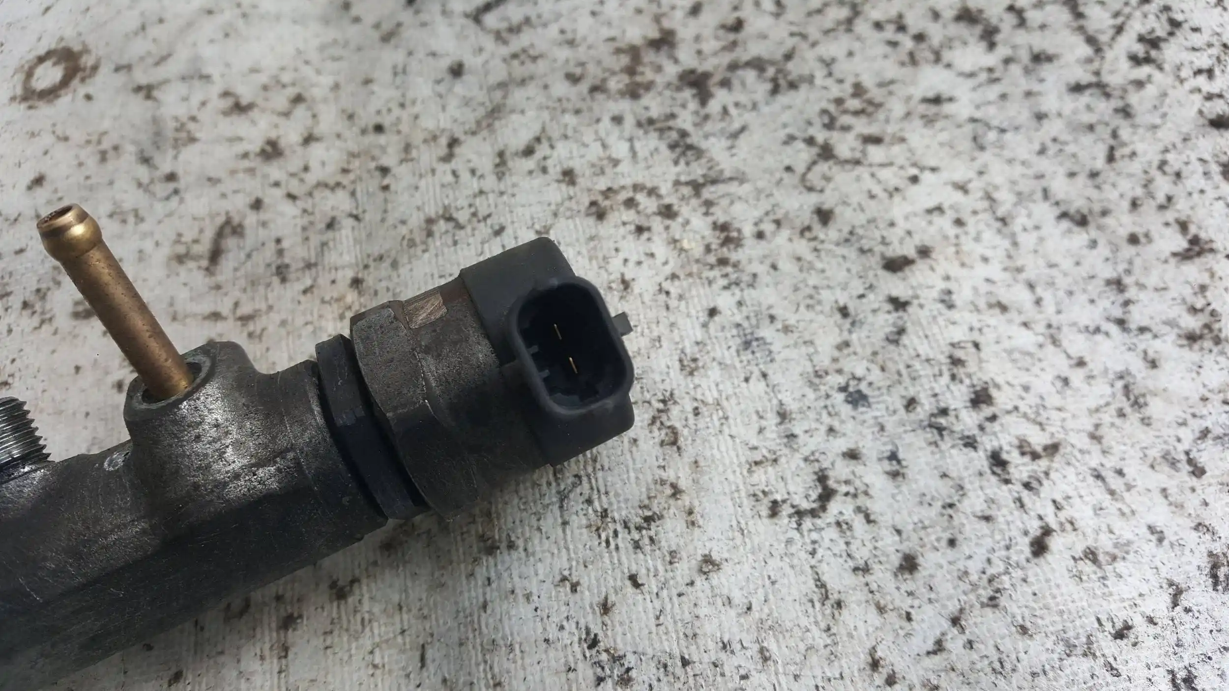 LISTWA 0445214132 CZUJNIKI 2328033010 0281002871 TOYOTA COROLLA E12 1.4 D4D