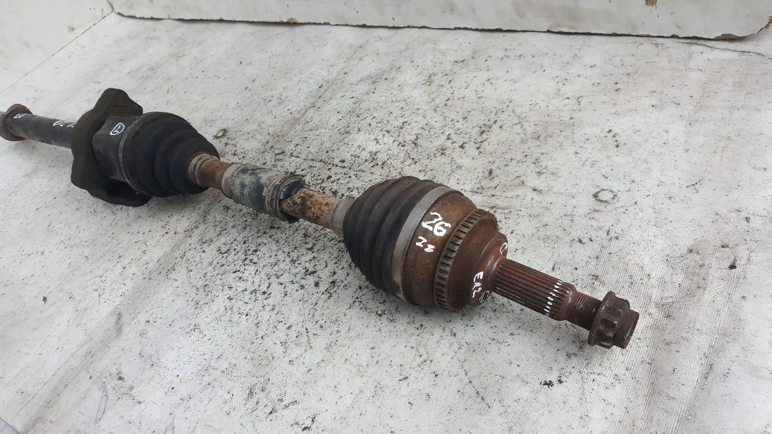 PÓŁOŚ PRAWA DŁUGA 26/20 TOYOTA COROLLA E12 1.4 D4D 01-