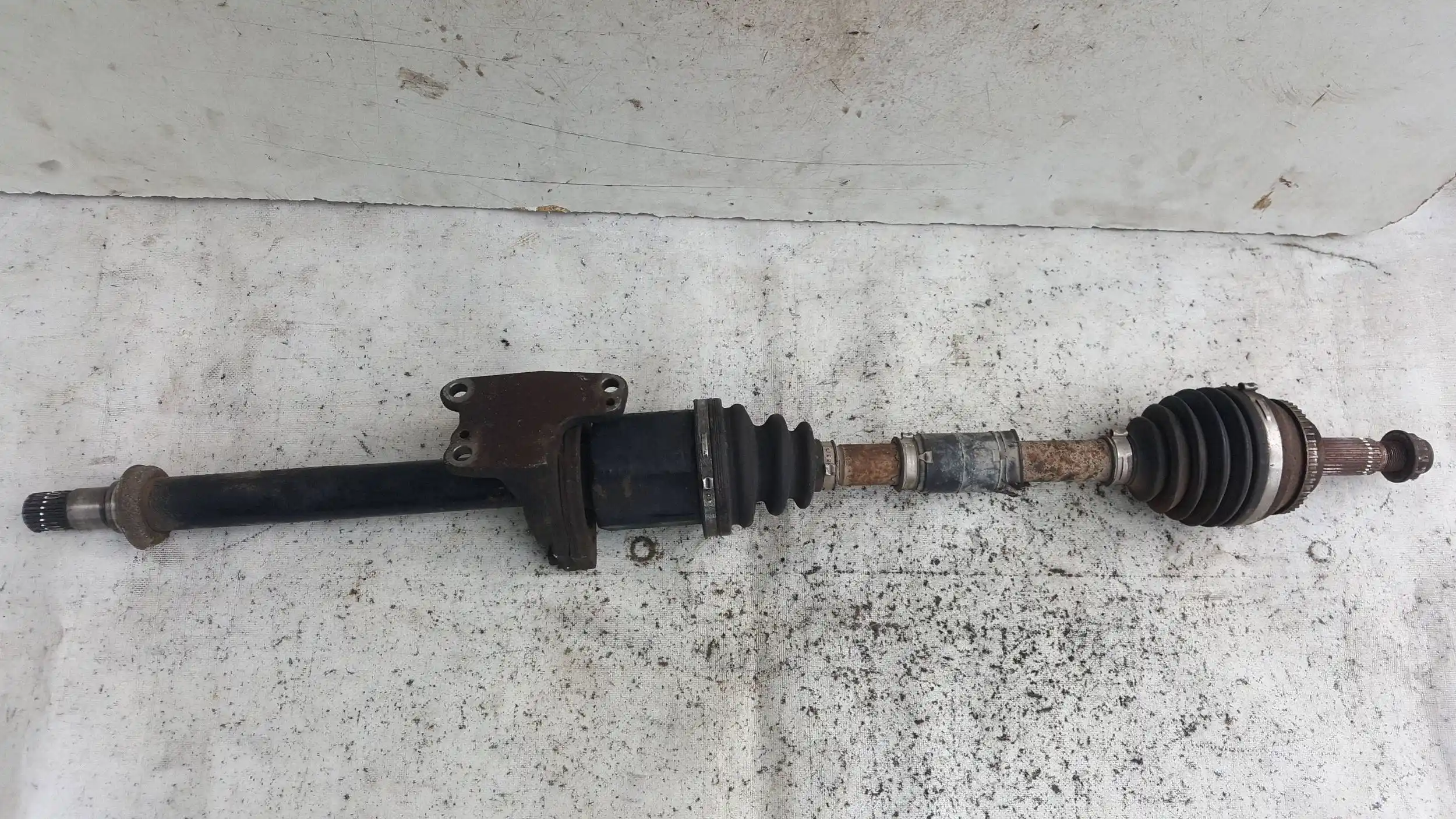 PÓŁOŚ PRAWA DŁUGA 26/20 TOYOTA COROLLA E12 1.4 D4D 01-