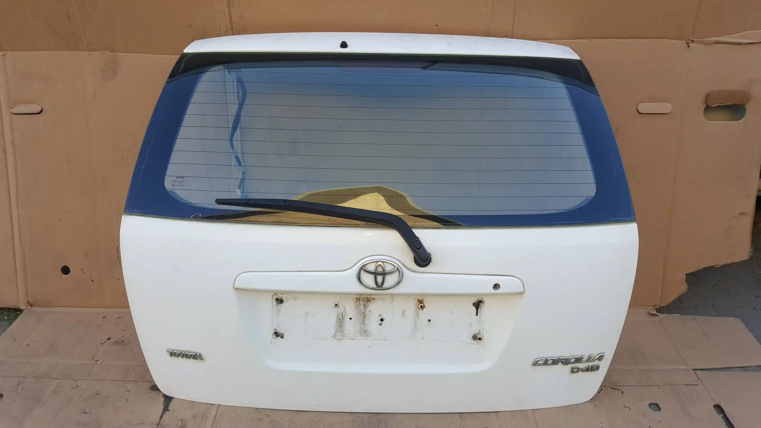 KLAPA TYŁ TYLNA TOYOTA COROLLA E12 KOMBI 01- LAK. 040